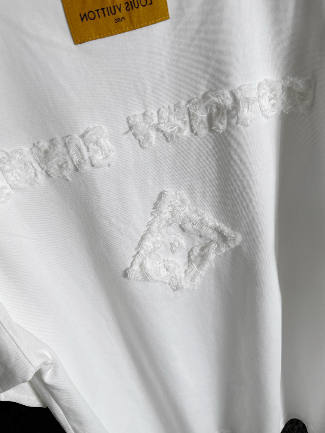 （高版本） 1V 2026SS春夏最新款圆领时尚短袖T恤，官网同步，专柜纯棉面料！贴肤舒适，耐看又好穿，