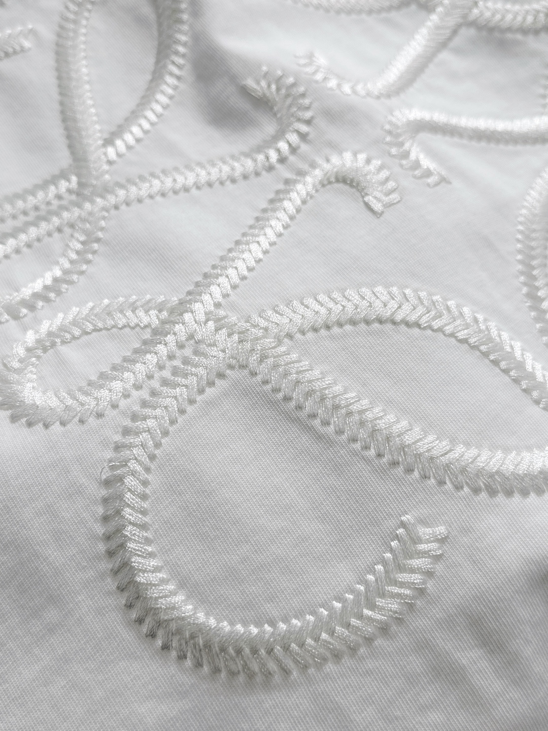 （高版本）LOW 2026SS春夏最新款圆领时尚短袖T恤，官网同步，专柜纯棉面料！贴肤舒适，耐看又好穿，