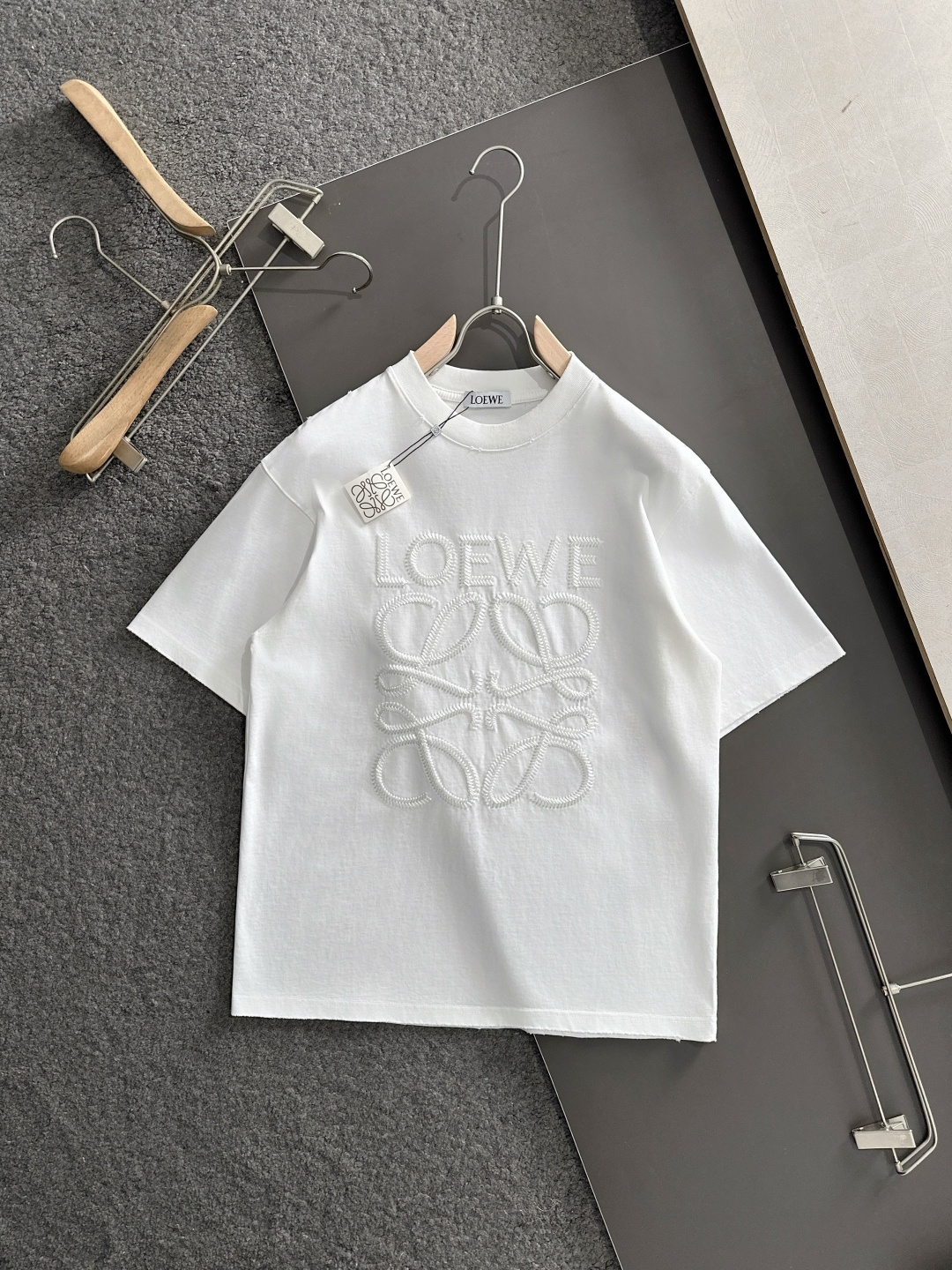 （高版本）LOW 2026SS春夏最新款圆领时尚短袖T恤，官网同步，专柜纯棉面料！贴肤舒适，耐看又好穿，