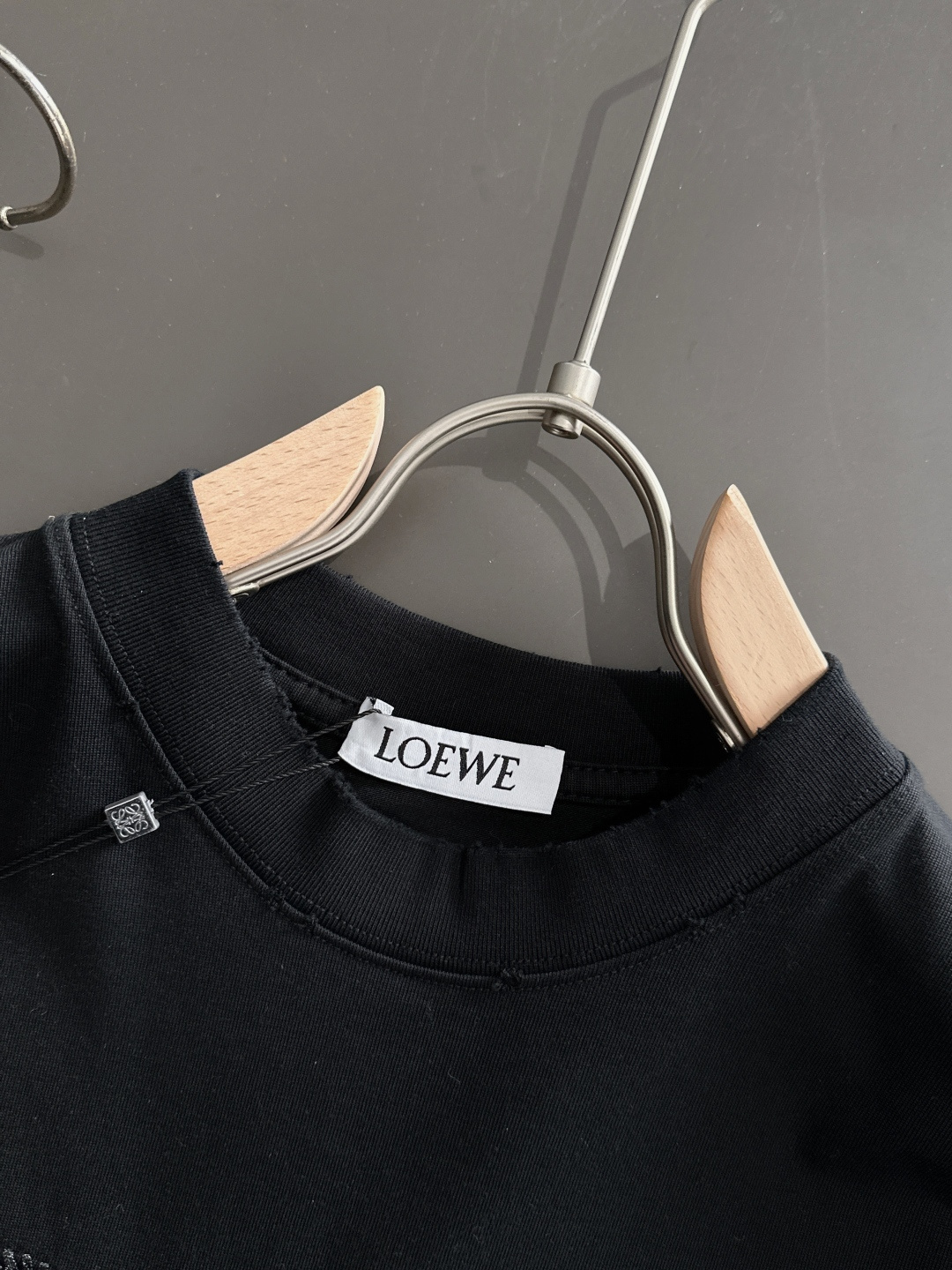 （高版本）LOW 2026SS春夏最新款圆领时尚短袖T恤，官网同步，专柜纯棉面料！贴肤舒适，耐看又好穿，