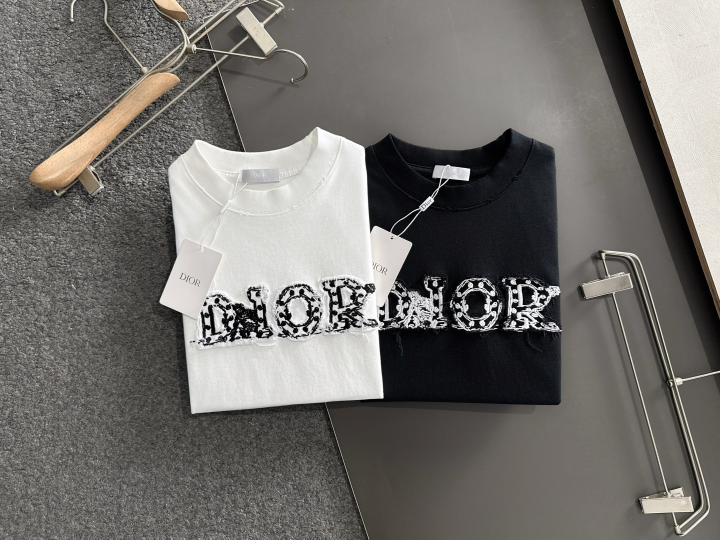 （高版本）CD 2026SS春夏最新款圆领时尚短袖T恤，官网同步，专柜纯棉面料！贴肤舒适，耐看又好穿，领