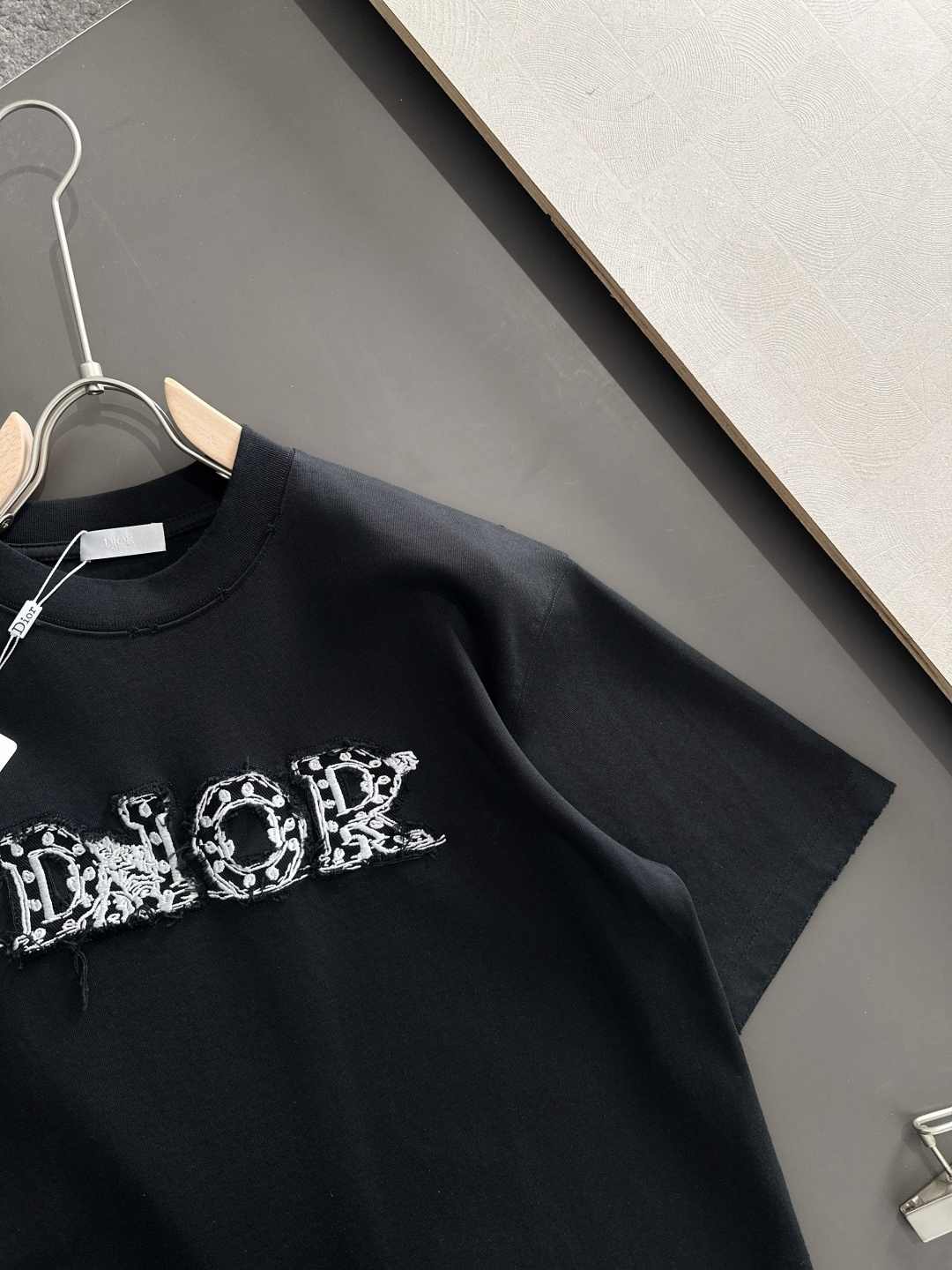 （高版本）CD 2026SS春夏最新款圆领时尚短袖T恤，官网同步，专柜纯棉面料！贴肤舒适，耐看又好穿，领