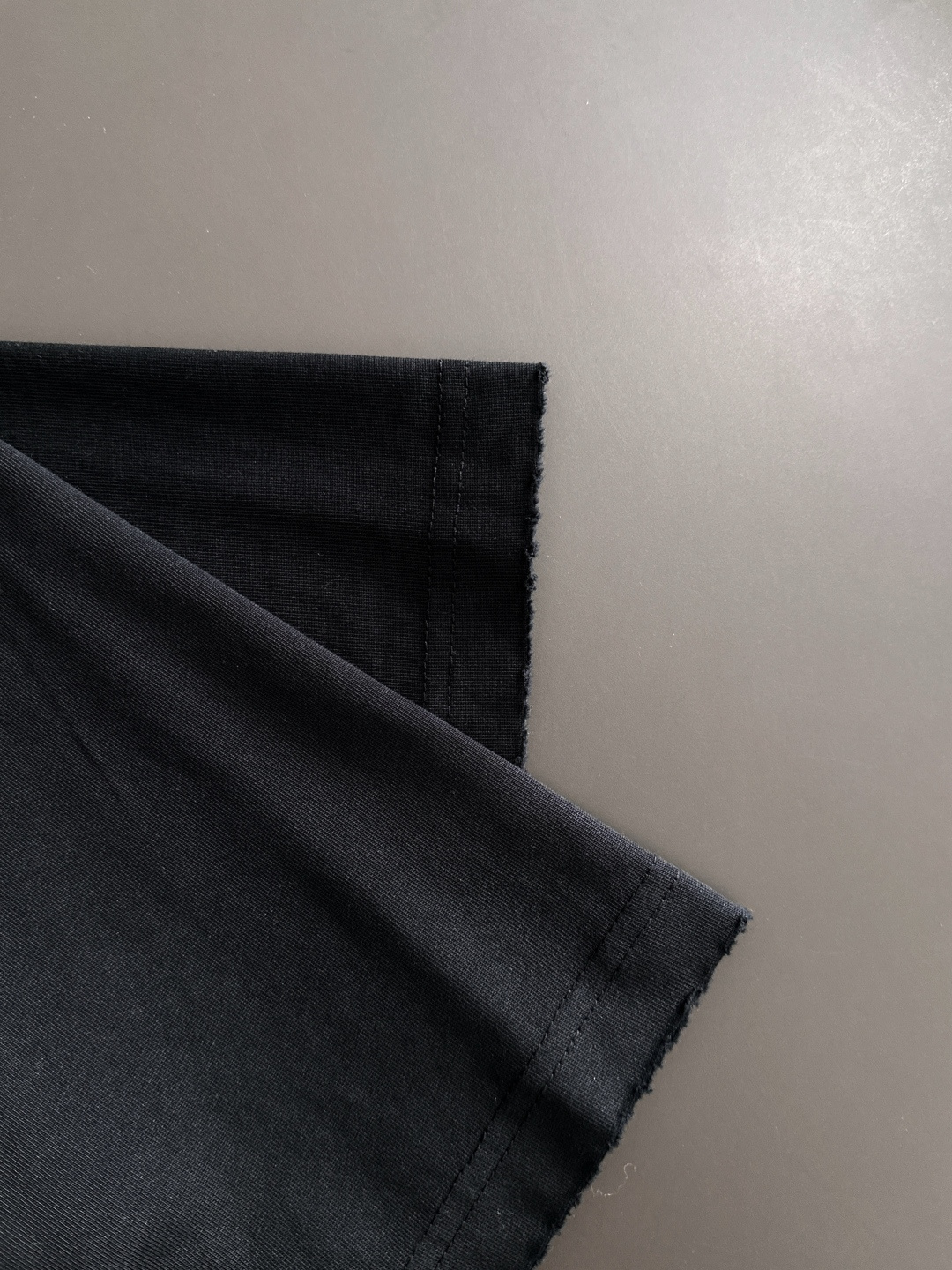 （高版本）1V 2026SS春夏最新款圆领时尚短袖T恤，官网同步，专柜纯棉面料！贴肤舒适，耐看又好穿，领