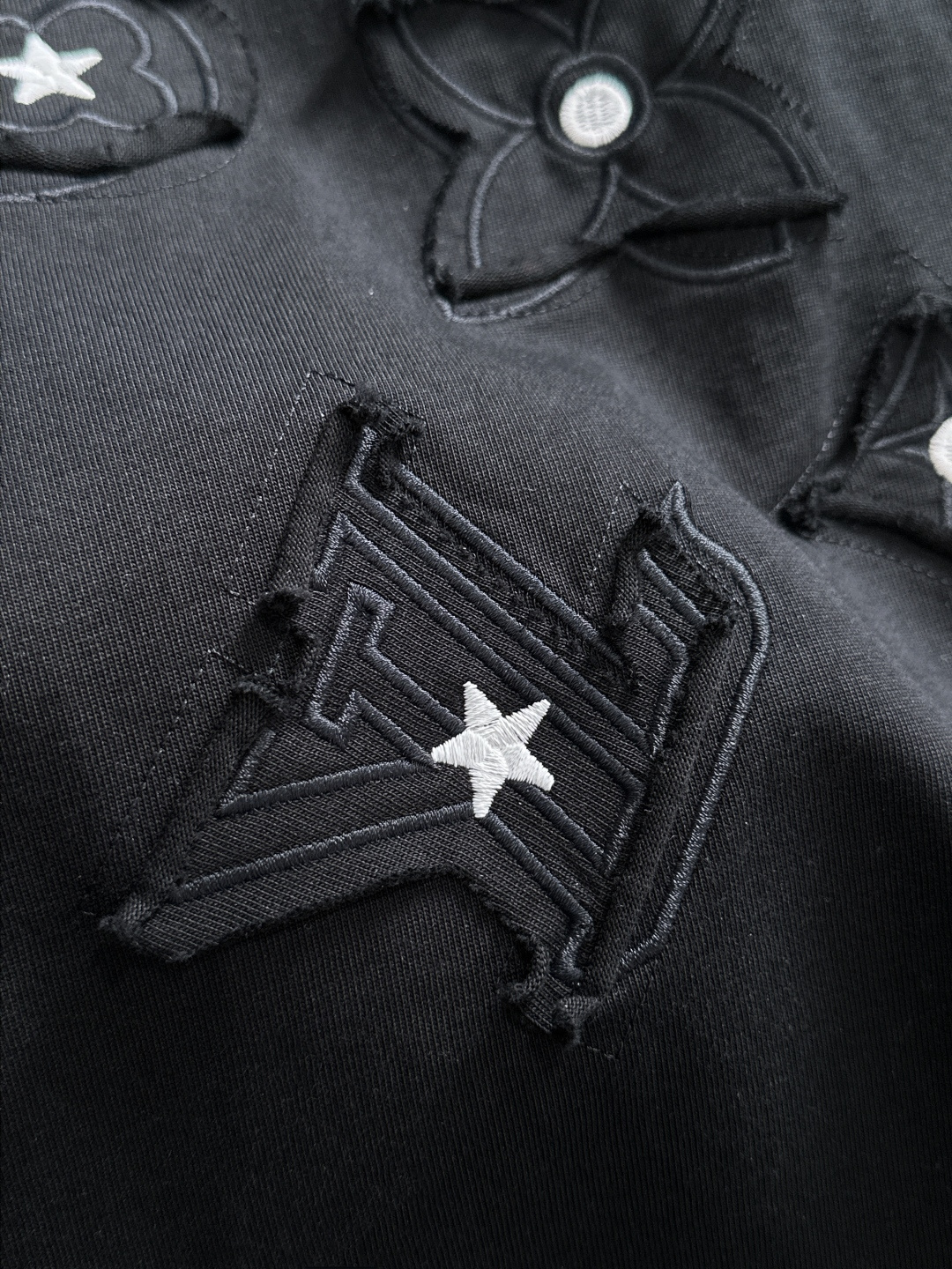 （高版本）1V 2026SS春夏最新款圆领时尚短袖T恤，官网同步，专柜纯棉面料！贴肤舒适，耐看又好穿，领