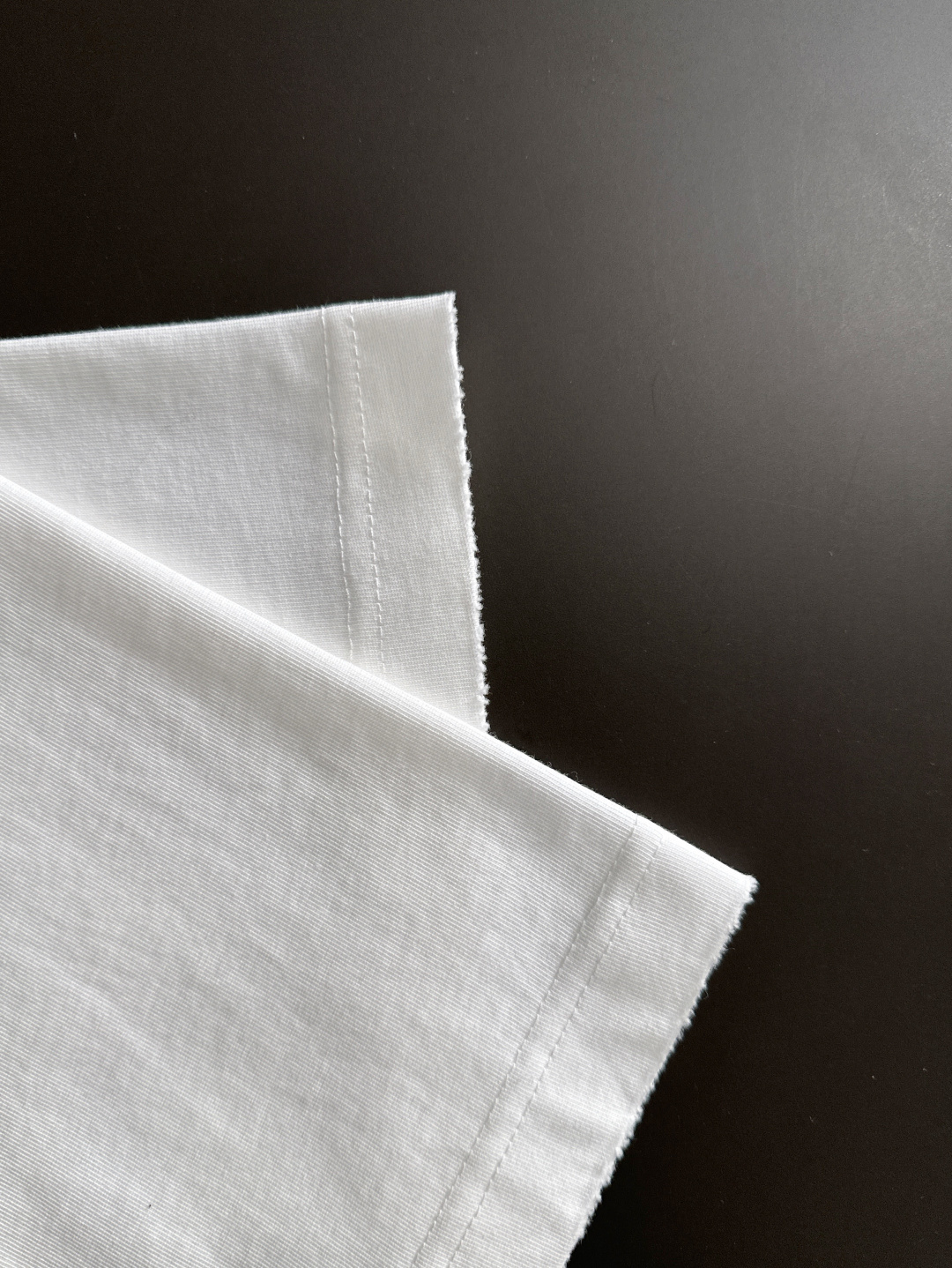 （高版本）1V 2026SS春夏最新款圆领时尚短袖T恤，官网同步，专柜纯棉面料！贴肤舒适，耐看又好穿，领