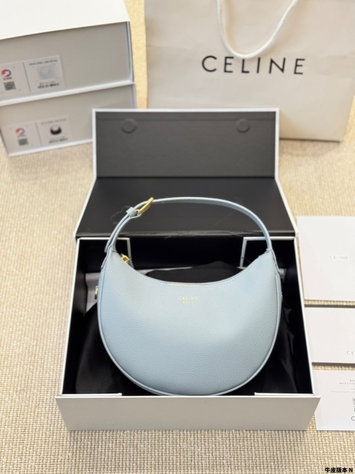 Celine Limited Edition LULU Series Blue Leather Shoulder Bag 21*24*5cm 1 Celine Limited Edition LULU Series Blue Leather Shoulder Bag 21*24*5cm