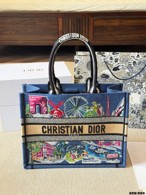 Dior Book Tote Bag, 25ss New Butterfly Embroidery,Original Fabric,35cm 1 Dior Book Tote Bag, 25ss New Butterfly Embroidery,Original Fabric,35cm
