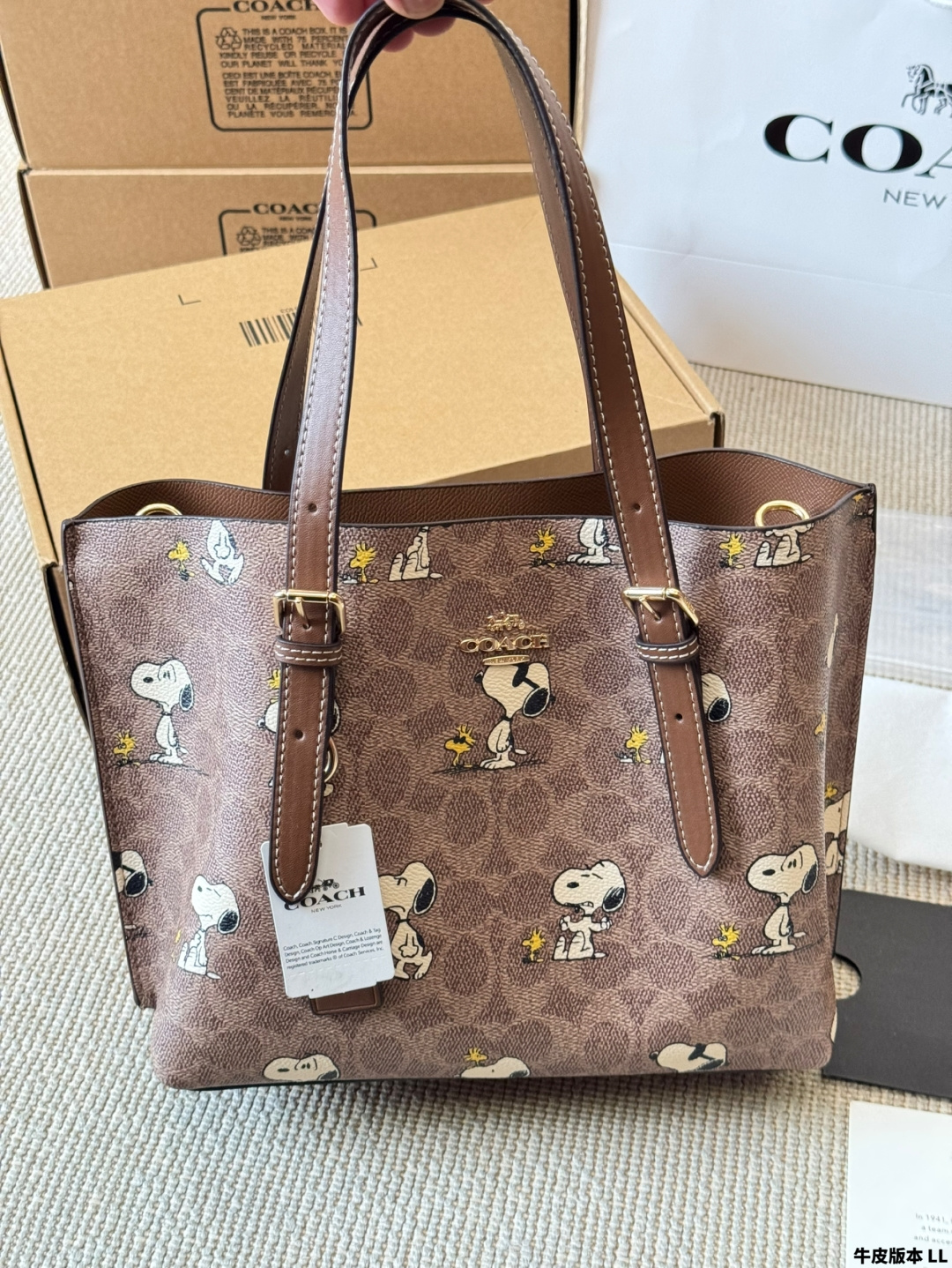 Versión de cuero Coach Snoopy mollie25 tote, Coach♥️Último bolso de compras de la fábrica de COACH, envío🌟Ca…