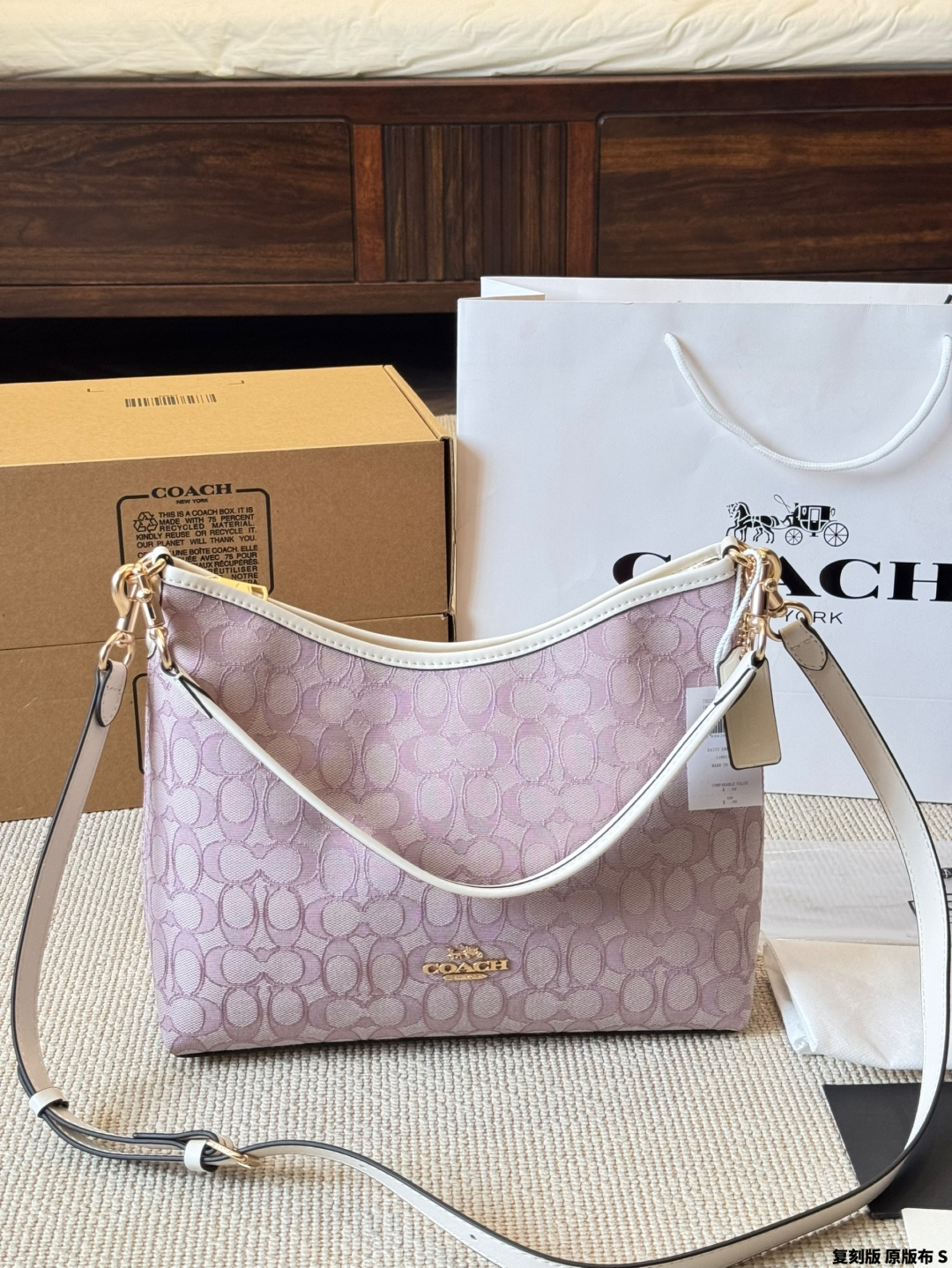 Versión réplica, tela original COACH | bolso vagabundo Laurel, el clásico bolso luna de Coach, con un poco más de capac…