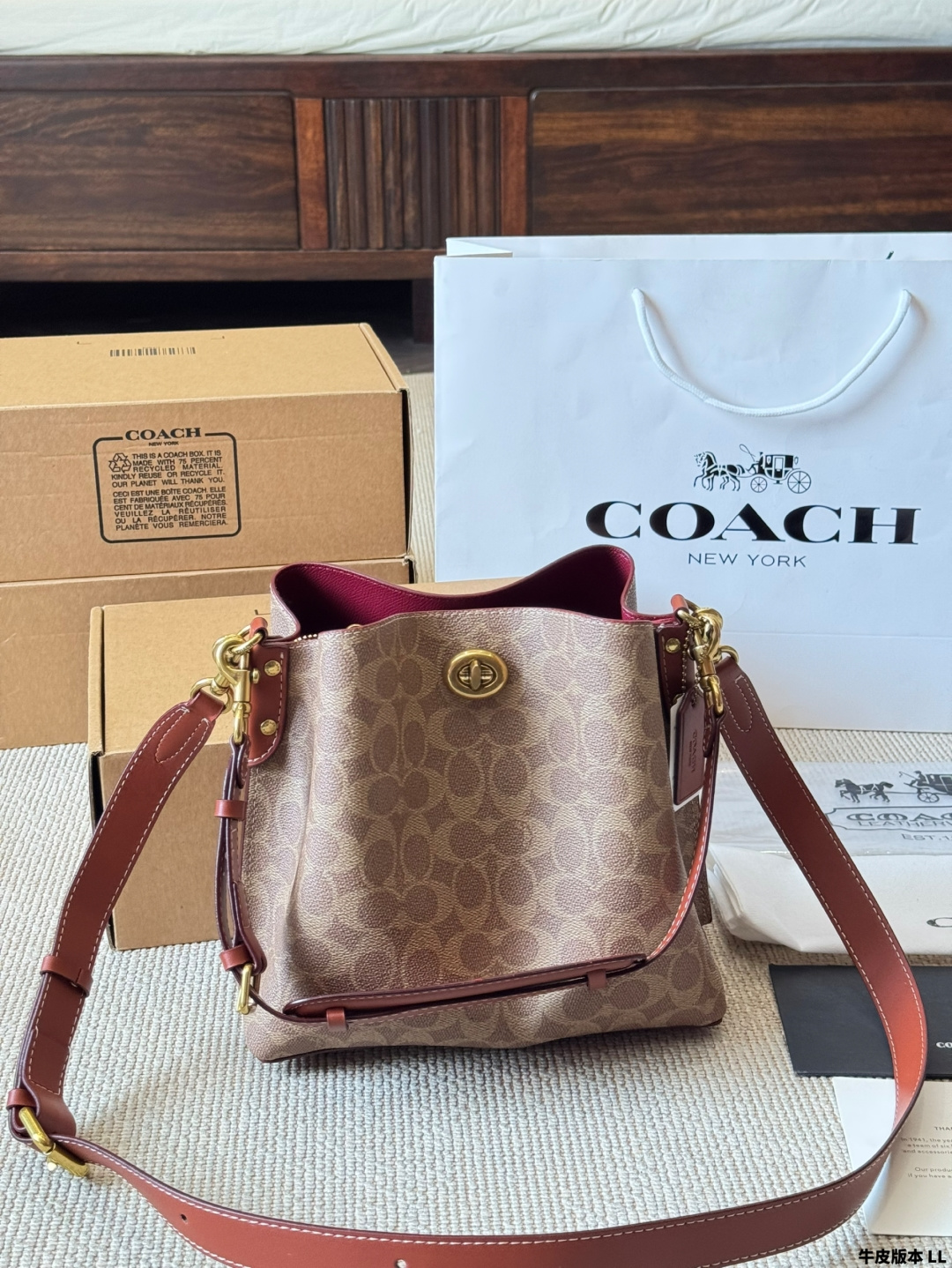 Versión piel Coach ｜ bolso cubo willow. Willow es un excelente bolso de hombro versátil, el tamaño no es demasiado gran…