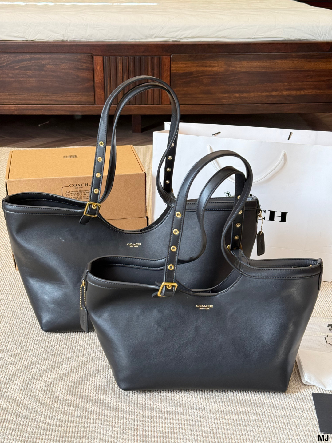 / Coach Gramercy Tote Bolso tote 🖤Coach Gramercy Tote bolso tote negro, hecho de cuero de vaca natural, textura granul…