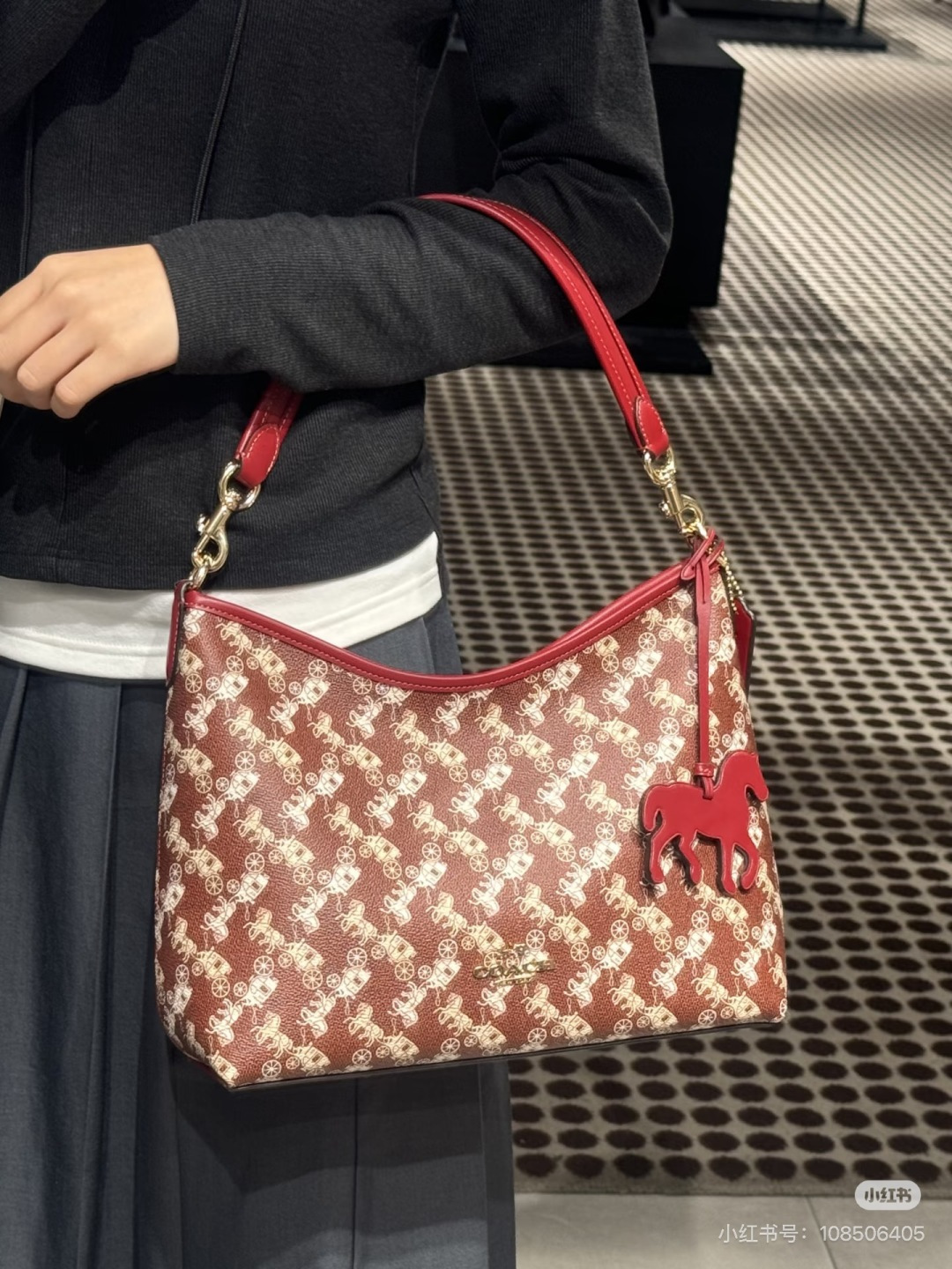 _dAQ9sKeCu9LReh5U3qtr4SFJSPg5_dvlxiH_h5Q