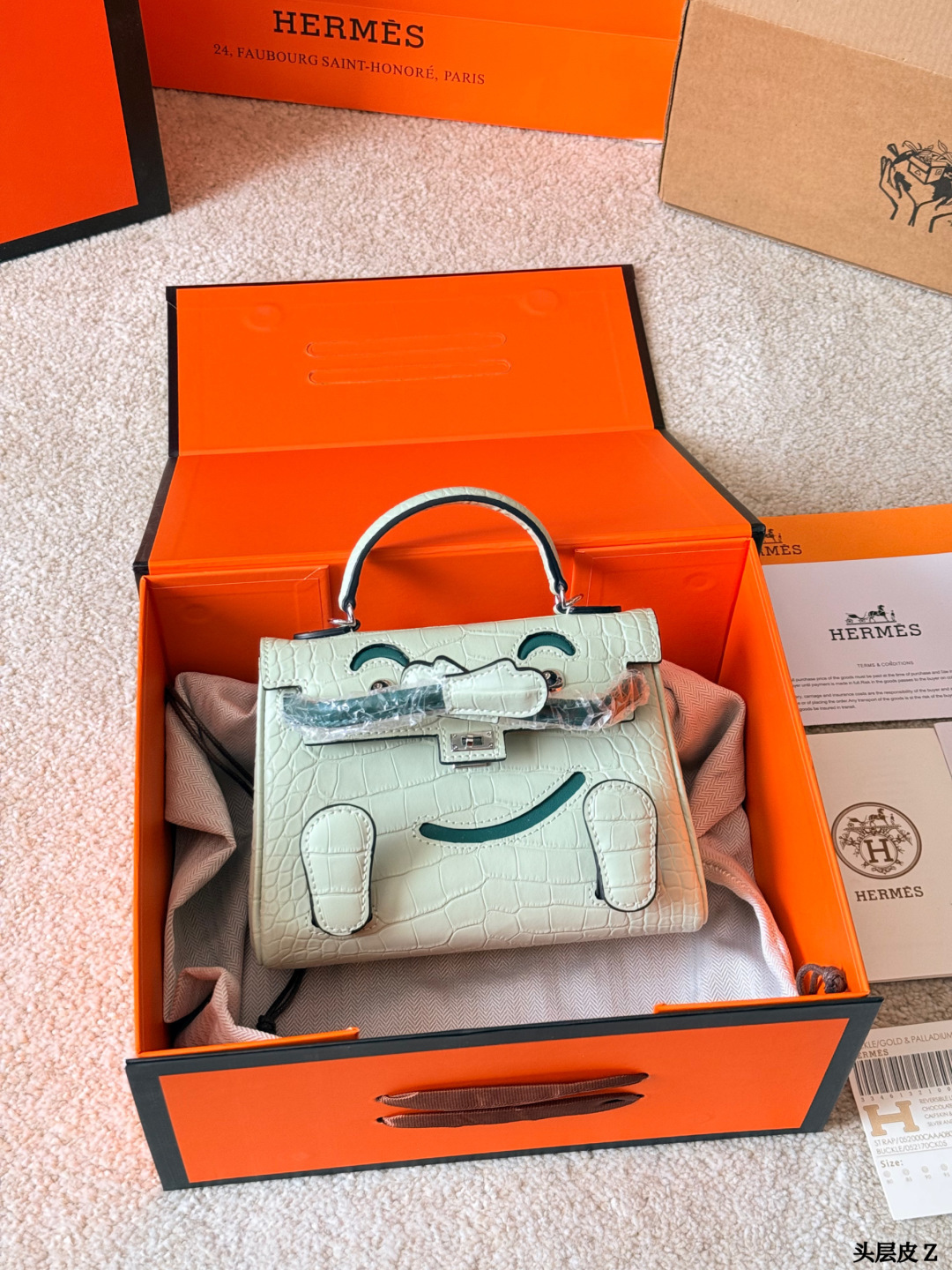 Hermes Kelly Doll Off-white crocodile embossed leather with green accents crossbody everyday