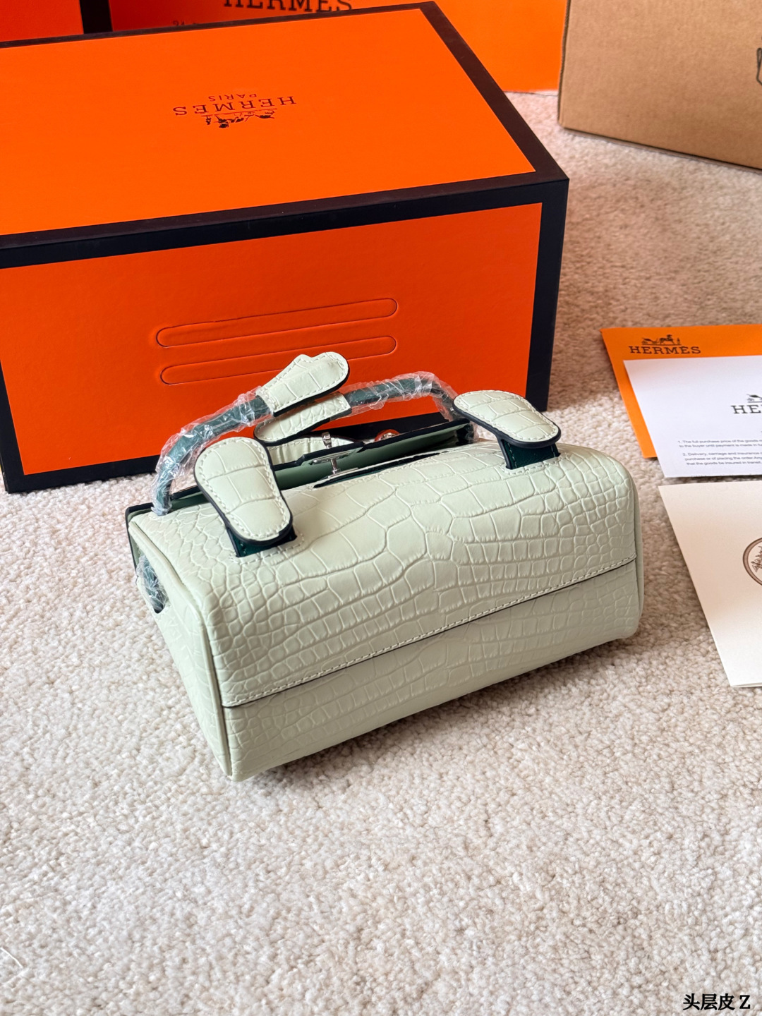 Hermes Kelly Doll Off-white crocodile embossed leather with green accents crossbody everyday