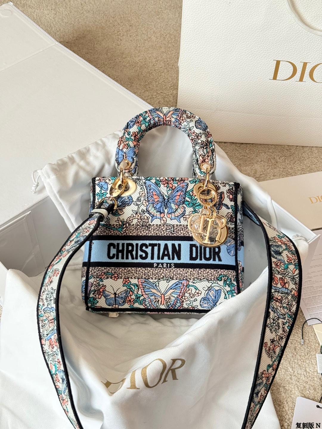 _dNN9s3h4pjgMhJowdj9rv7Nri9xvR-00JYACW7A