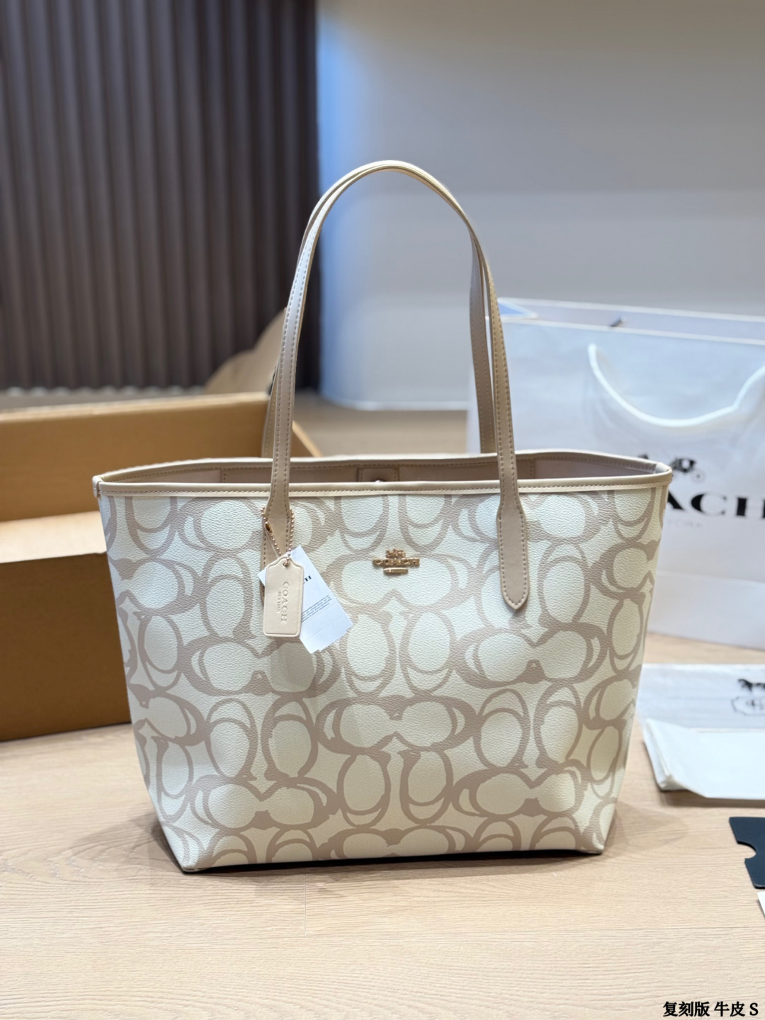 Versión réplica, piel de vaca, Coach & city tote clásico, de mano y de hombro. Nuevo modelo de Coach, bolso tote, estil…