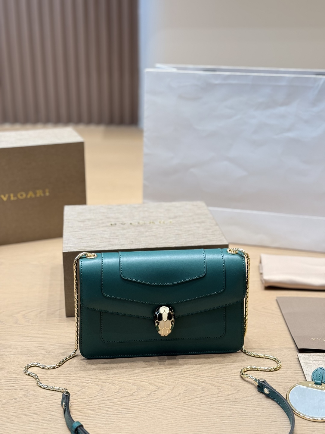 Versión original p220 Bvlgari Serpenti Forever Bolso de cabeza de serpiente V Bvlgari Serpenti Forever, piel …