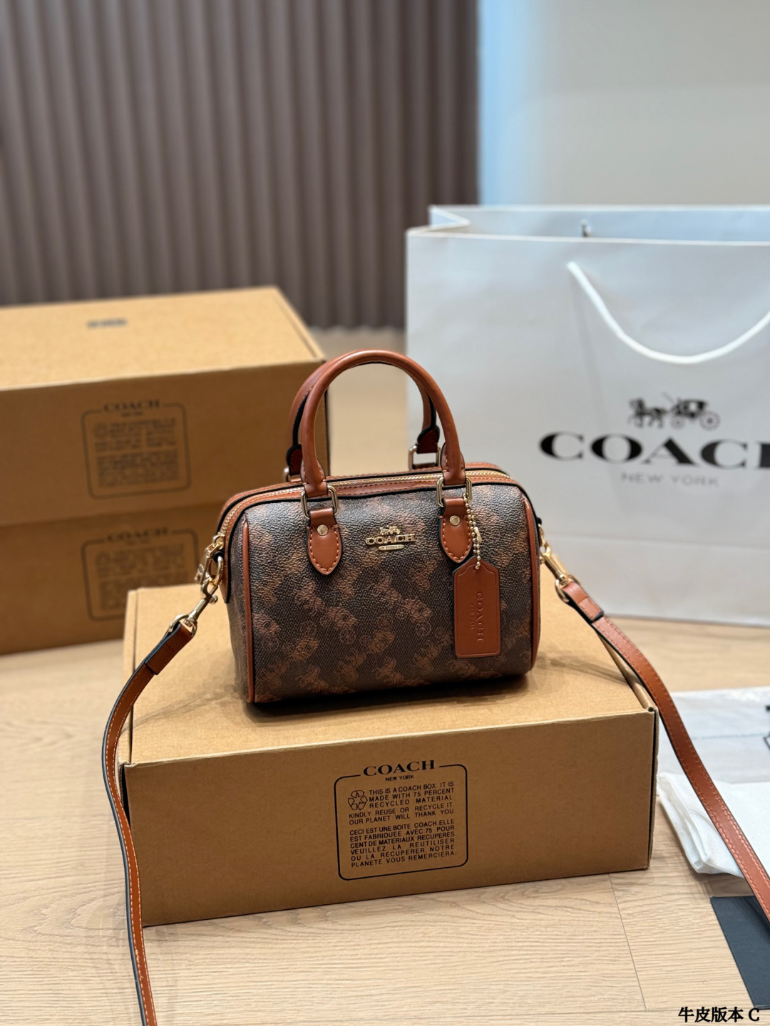 Cowhide Version P210 | Coach｜mini Rowan New Style Coach Pillow Bag, Ykk Hardware With Exquisite Fabrics, Perfect Workmanship And Versatile Artifact Counter Size 18 13cm Airplane Box Packaging