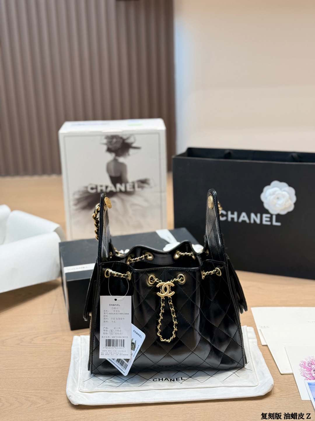Top Oil Wax Leather P360 | Chanel 25s Cowhide Hobo Hobo Bag | Chanel Chanel Cowhide Embroidered Shopping Bag Shipped｜super Soft, Feels Very Good The Lining Is Made Of The Same Quality Cowhide Material Super Good Stuff, Waiting For You To Carry It Size 25 20cm