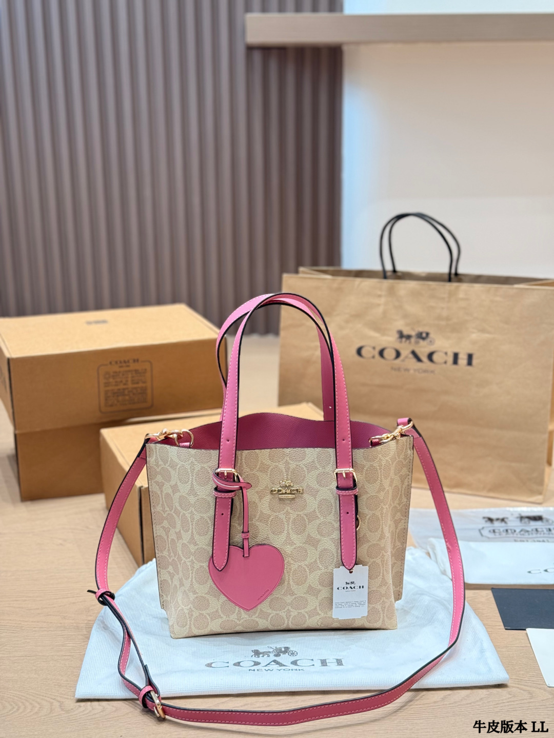 Versión en piel de vaca Coach mollie25 bolso tote, Coach ♥️ último bolso de compras de la fábrica de COACH, e…