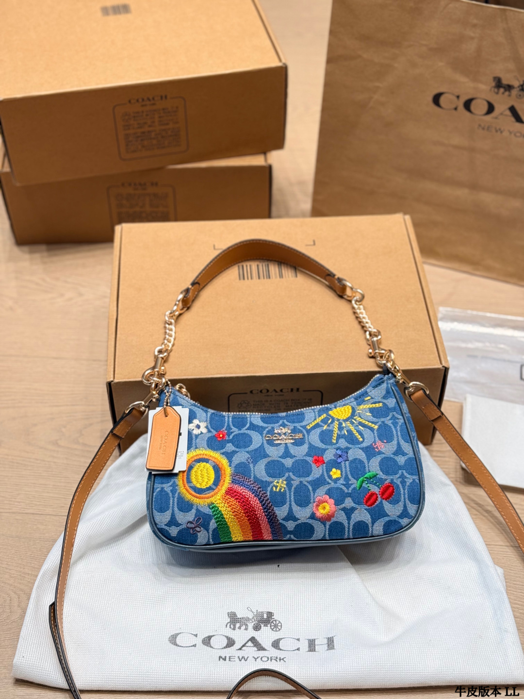 Versión en piel de vaca Coach Teri bolso de axila 🌸Coach Teri bolso de axila, lona clásica con logotipo + ri…