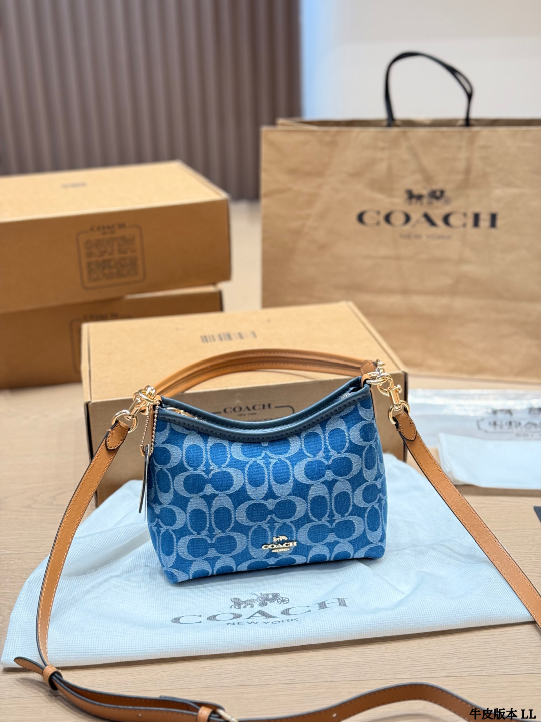 Tela original COACH | Laurel bolso vagabundo El clásico bolso luna de Coach, con más capacidad que el bolso d…