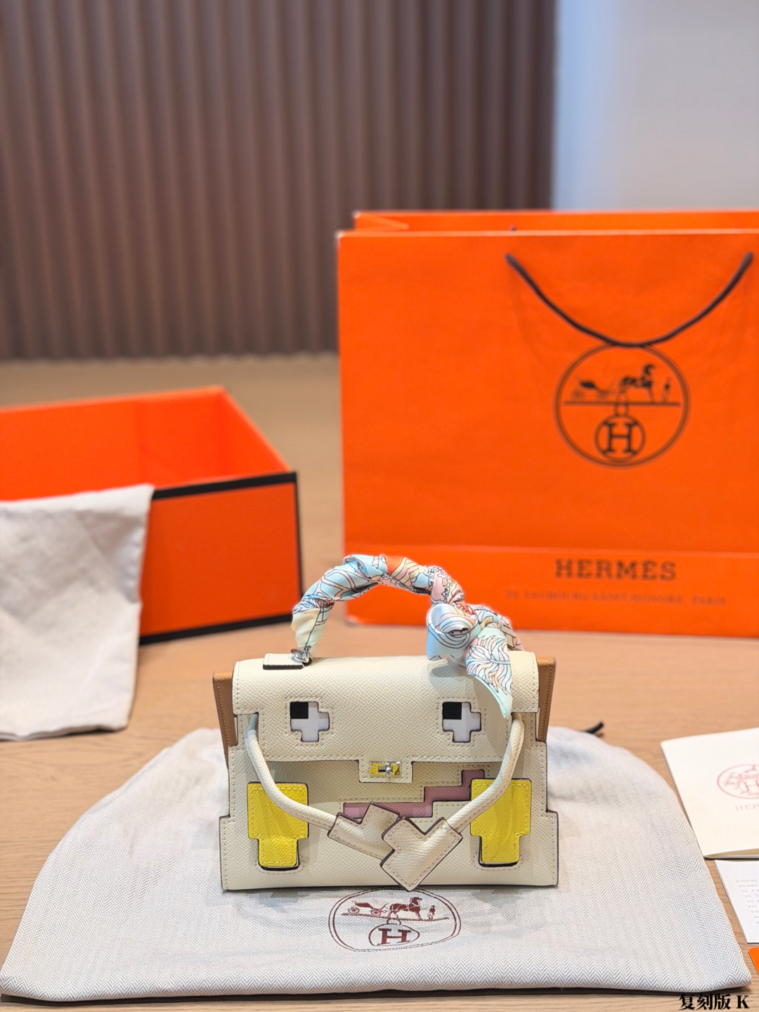 Hermes Kelly Doll Picto Craie Beige multicolor crossbody everyday