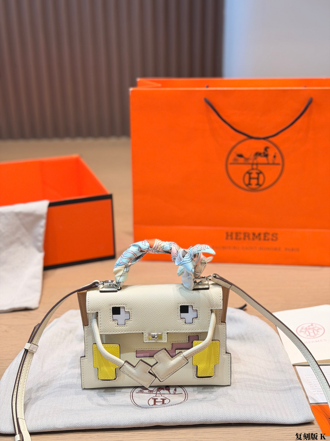 Hermes Kelly Doll Picto Craie Beige multicolor crossbody everyday