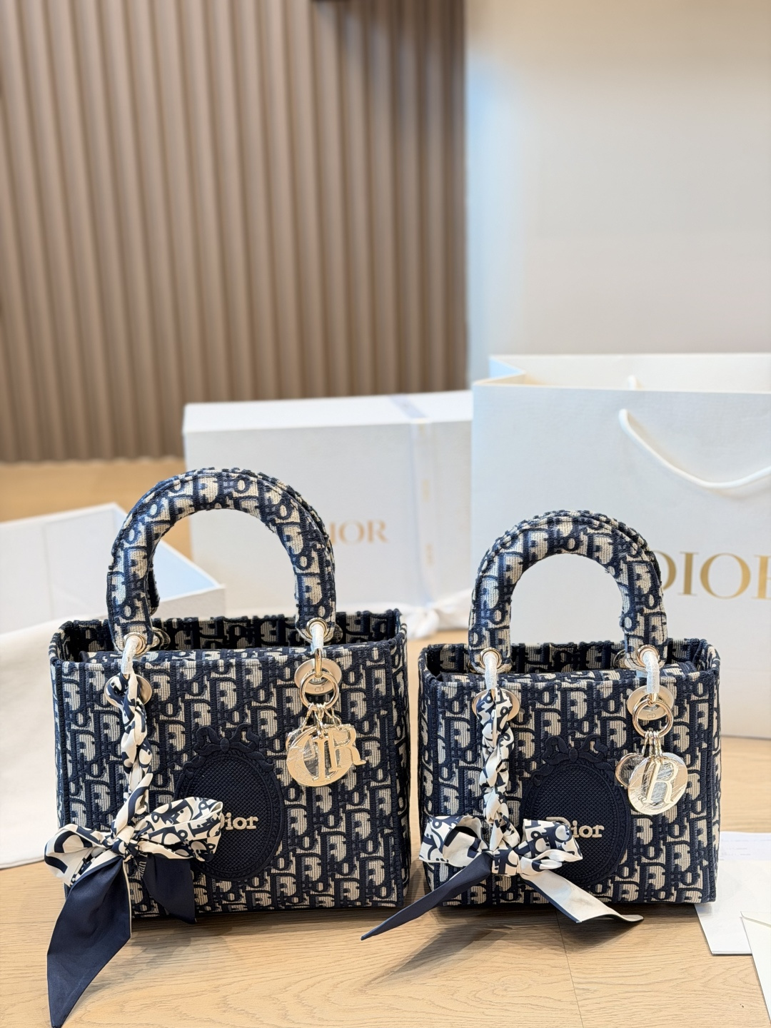 Dior Lady Blue Oblique everyday