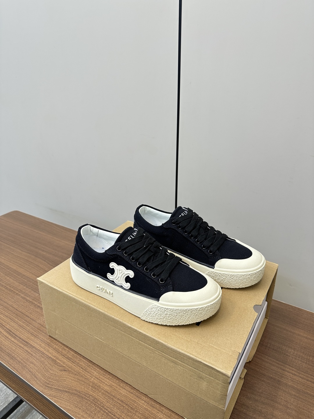 Celine Zeline 25s’ Quilk Gate Canvas Shoes: Stylish German-Designed Flats with Logo Details