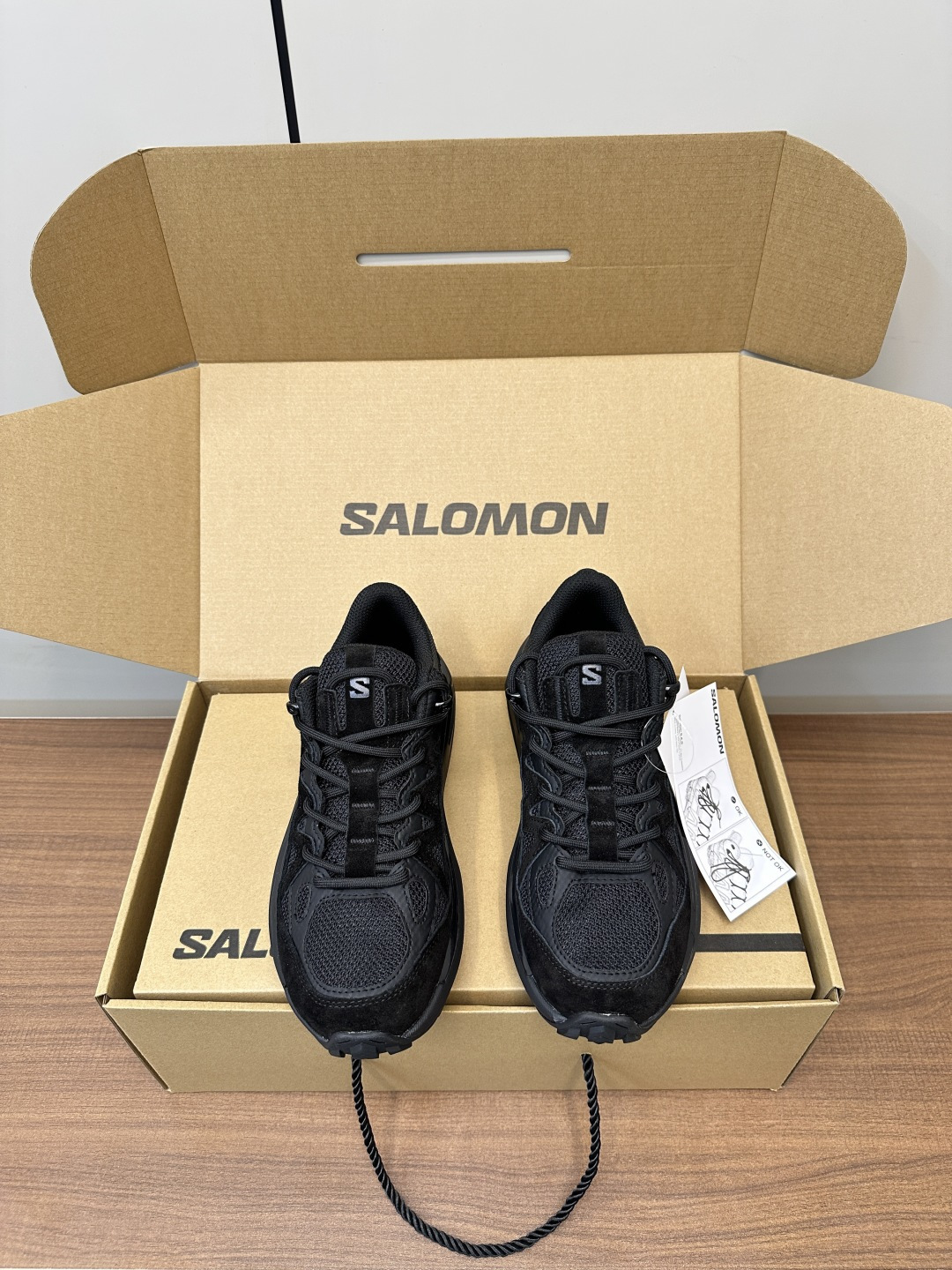 NO:418507,Top version Salomon XA PRO 3D ADV Salomon outdoor trail running shoes Outdoor hiking shoes series Travel essentials The upper adopts SENSIFIT fit technology All-round fitting to wrap the foot shape Heel sole traction design Provides strong grip performance More adaptable to rough roads in the wild Its 3D ADVANCED CHASSIS chassis The material is lightweight and large, and the nail teeth design is more stable and protective The sole is easily worn and used with CONTAGRIP high wear-resistant materials to cope with the test of long-distance running of urban hard roads Official size 36-46, casual shoes/sports shoes, sneakers19860909顶级版本 Salomon XA PRO 3D ADV 萨洛蒙户外越野跑鞋 户外登山鞋系列 旅游必备 鞋面采用SENSIFIT贴合技术 全方位贴合包裹脚型 鞋跟部鞋底牵引设计 提供强大的抓地性能 更适应野外崎岖不平的道路 其3D ADVANCED CHASSIS底盘 材料轻量大化 钉齿设计更具稳定性、防护性 鞋底易磨损区运用CONTAGRIP高耐磨材料 应对城市硬质路面长距离跑考验 官方尺码36-46,休闲鞋/运动鞋,sneakers,Women's Shoes