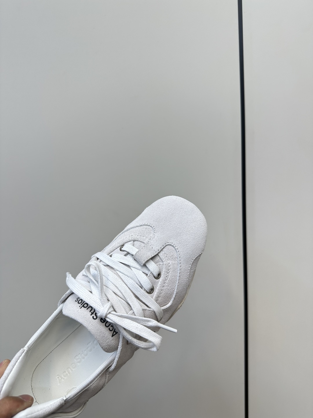“Acne Studios Introduces New Ballet Shoes with Unique Fabrics and Design” - 图片 6