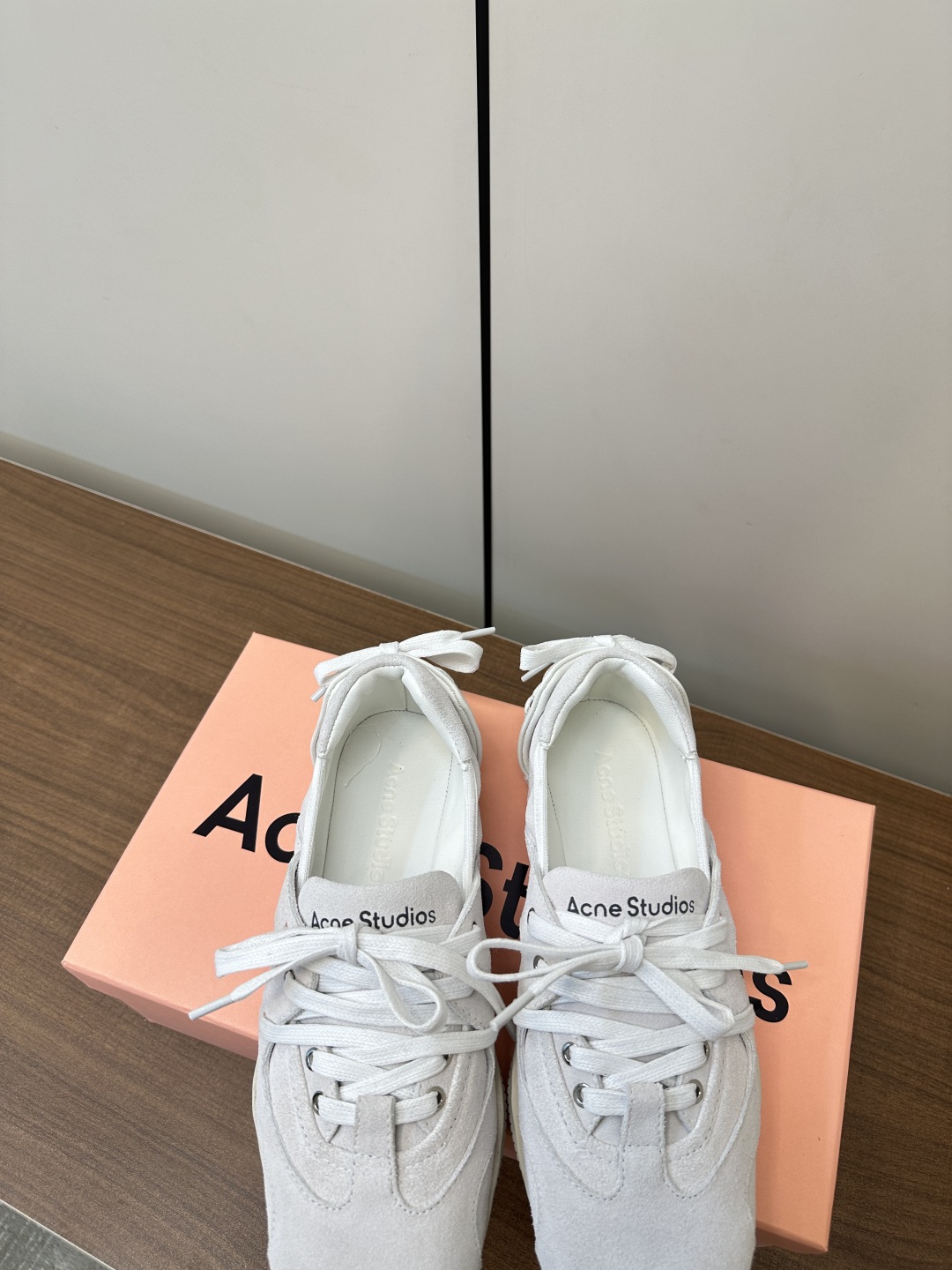“Acne Studios Introduces New Ballet Shoes with Unique Fabrics and Design” - 图片 8