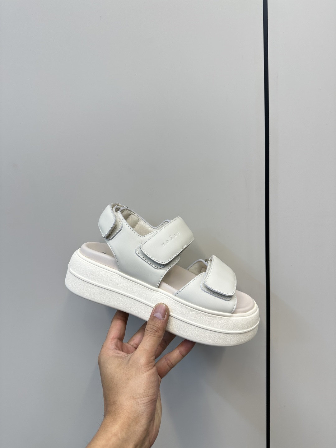 Italian Luxury: HOGAN Sandals P775 for Comfort and Style - 图片 6