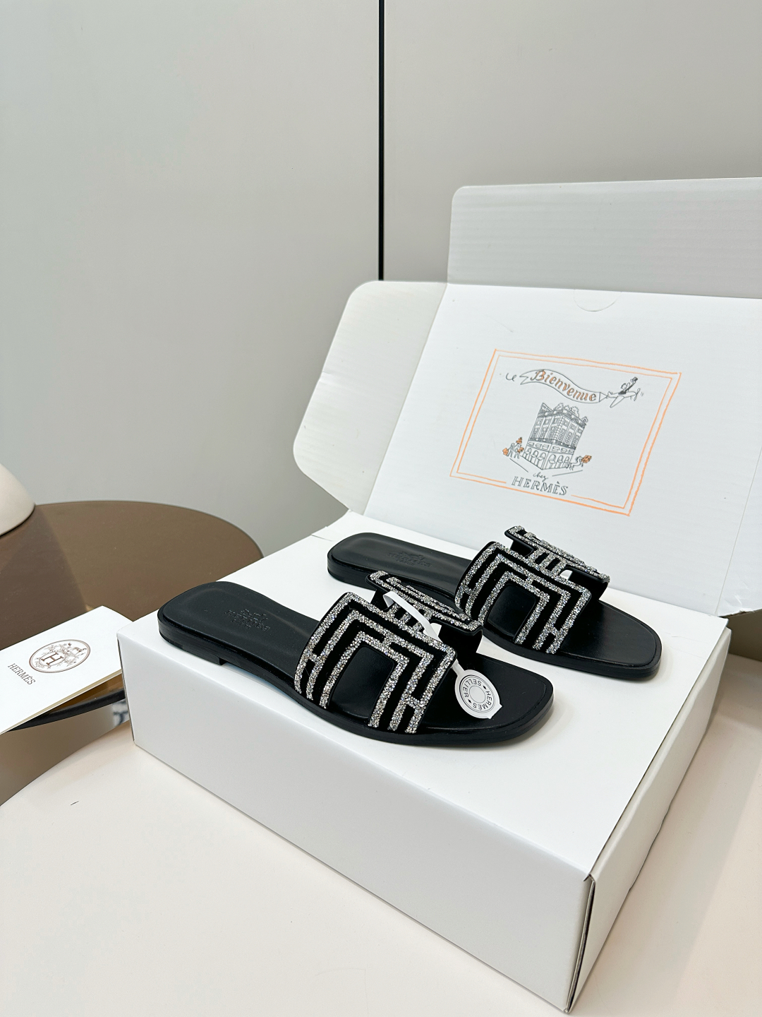 Hermes H Flat Sandals: Stylish Rhinestone Accents, Comfortable & Versatile 3 cmp i1750761492788 8258 0 1