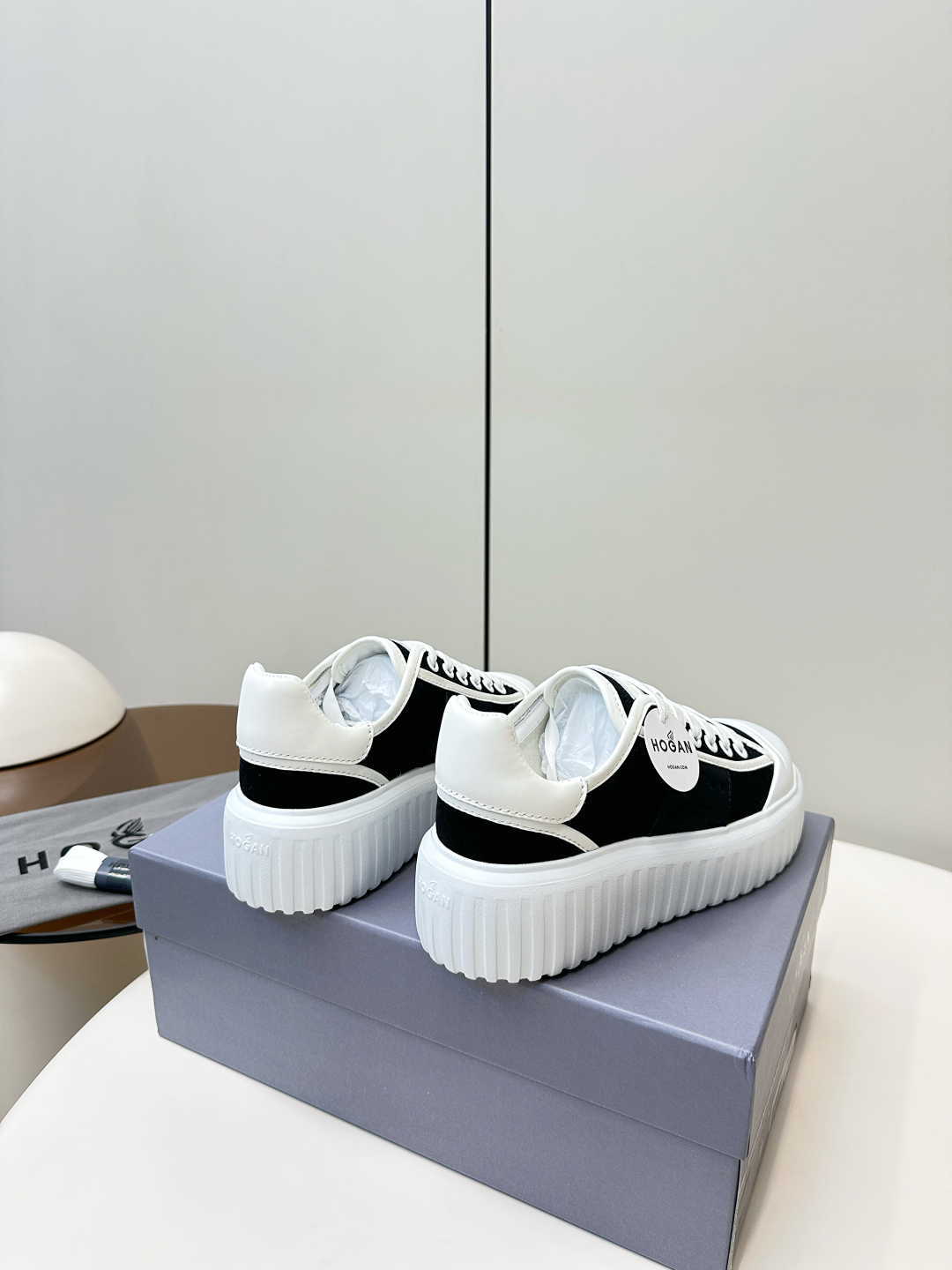 “Hogan Biscuit Shoes: Stylish and Comfortable Cookie Shoe Design for Men and Women” - 图片 4