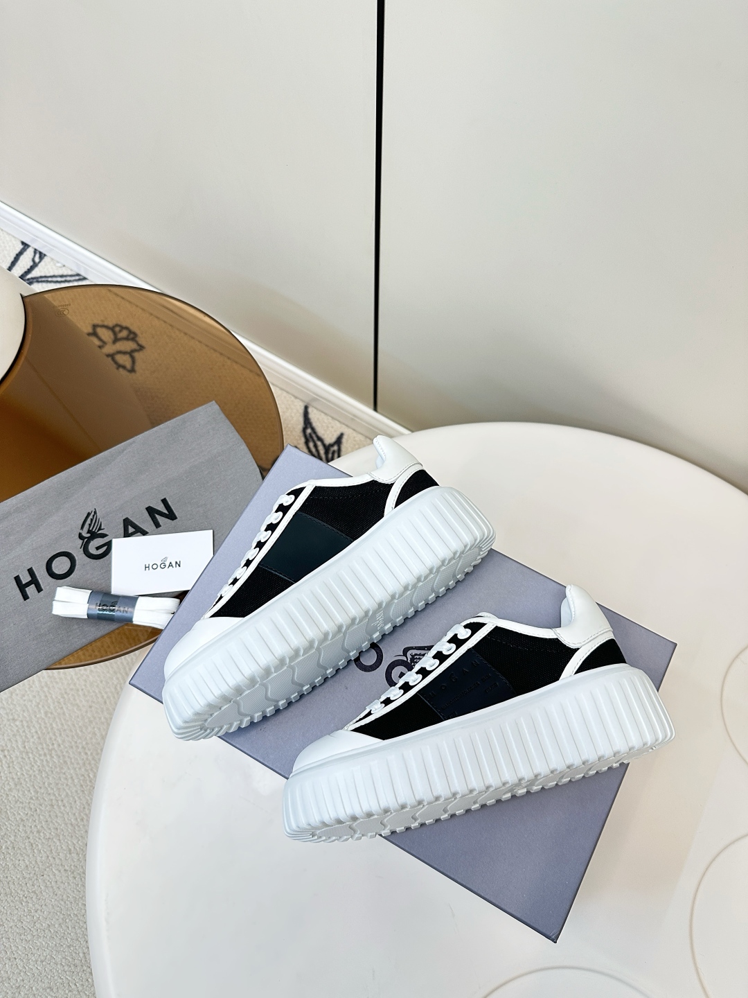“Hogan Biscuit Shoes: Stylish and Comfortable Cookie Shoe Design for Men and Women” - 图片 9