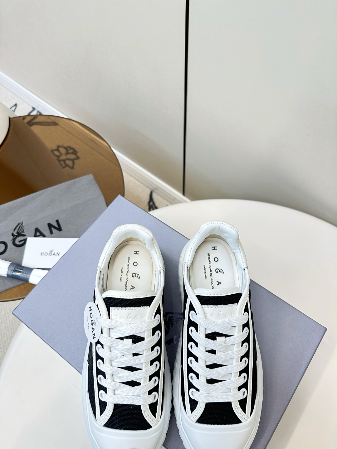 “Hogan Biscuit Shoes: Stylish and Comfortable Cookie Shoe Design for Men and Women” - 图片 8