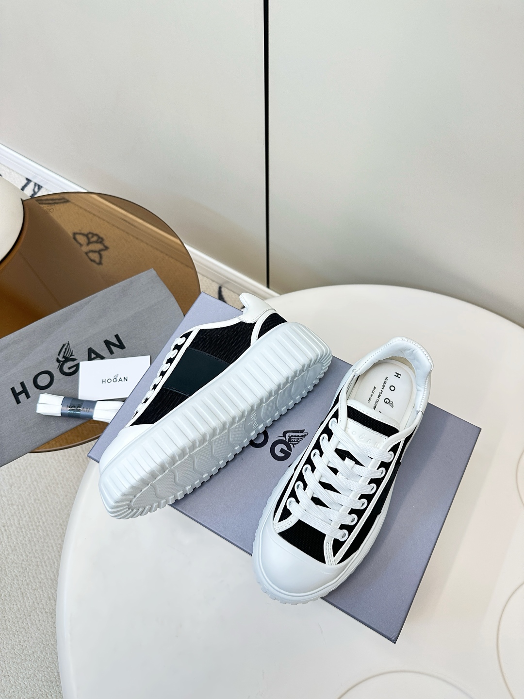 “Hogan Biscuit Shoes: Stylish and Comfortable Cookie Shoe Design for Men and Women” - 图片 5