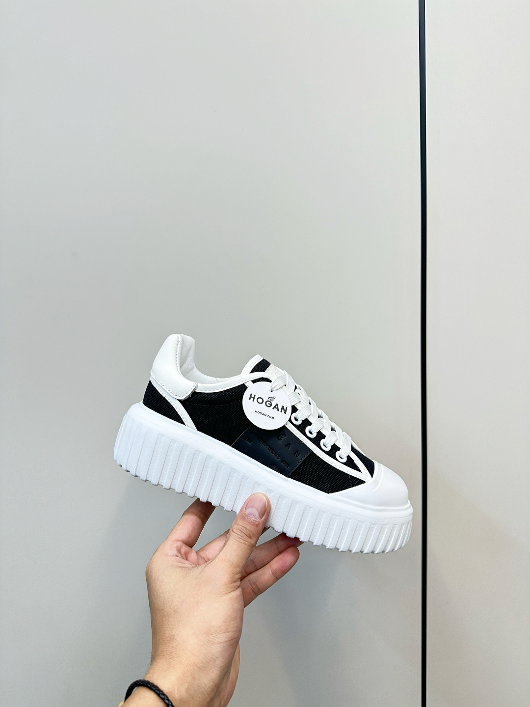 “Hogan Biscuit Shoes: Stylish and Comfortable Cookie Shoe Design for Men and Women” - 图片 6