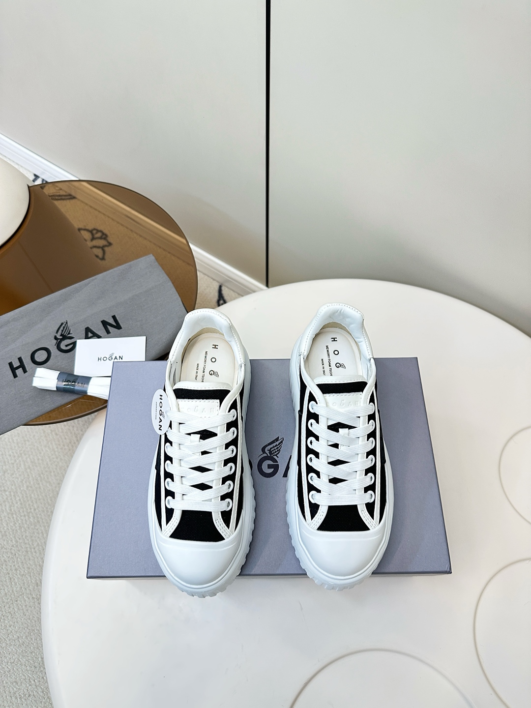 “Hogan Biscuit Shoes: Stylish and Comfortable Cookie Shoe Design for Men and Women” - 图片 2