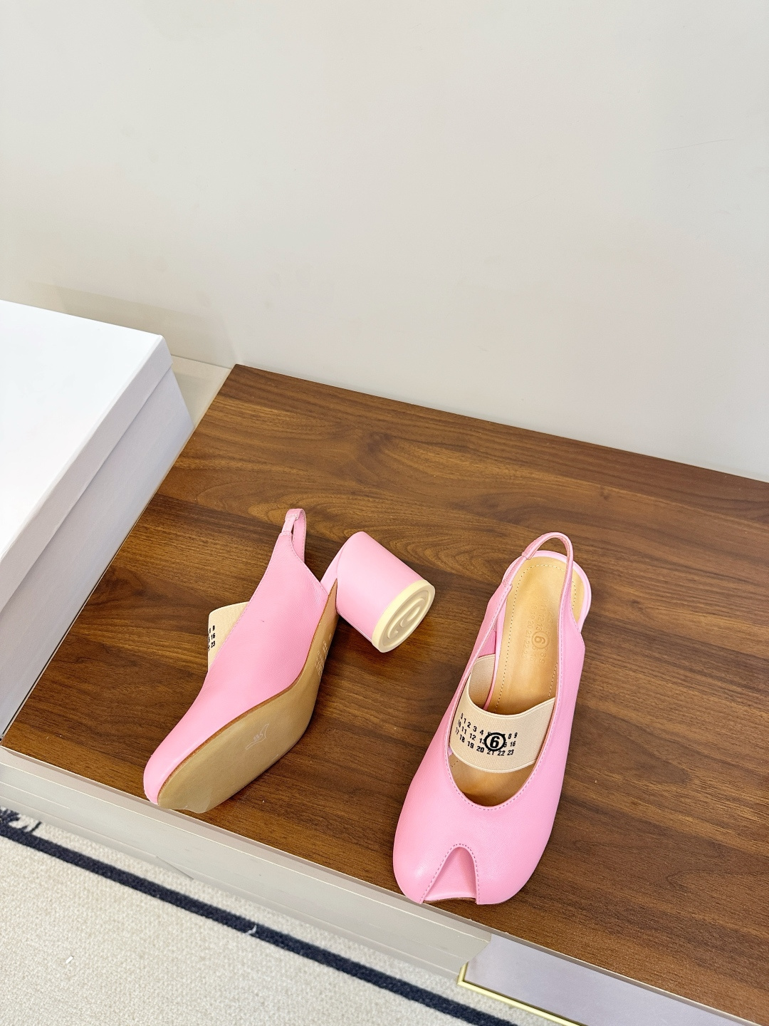 Maison Margiela MM6马吉拉分趾玛丽珍后空凉鞋