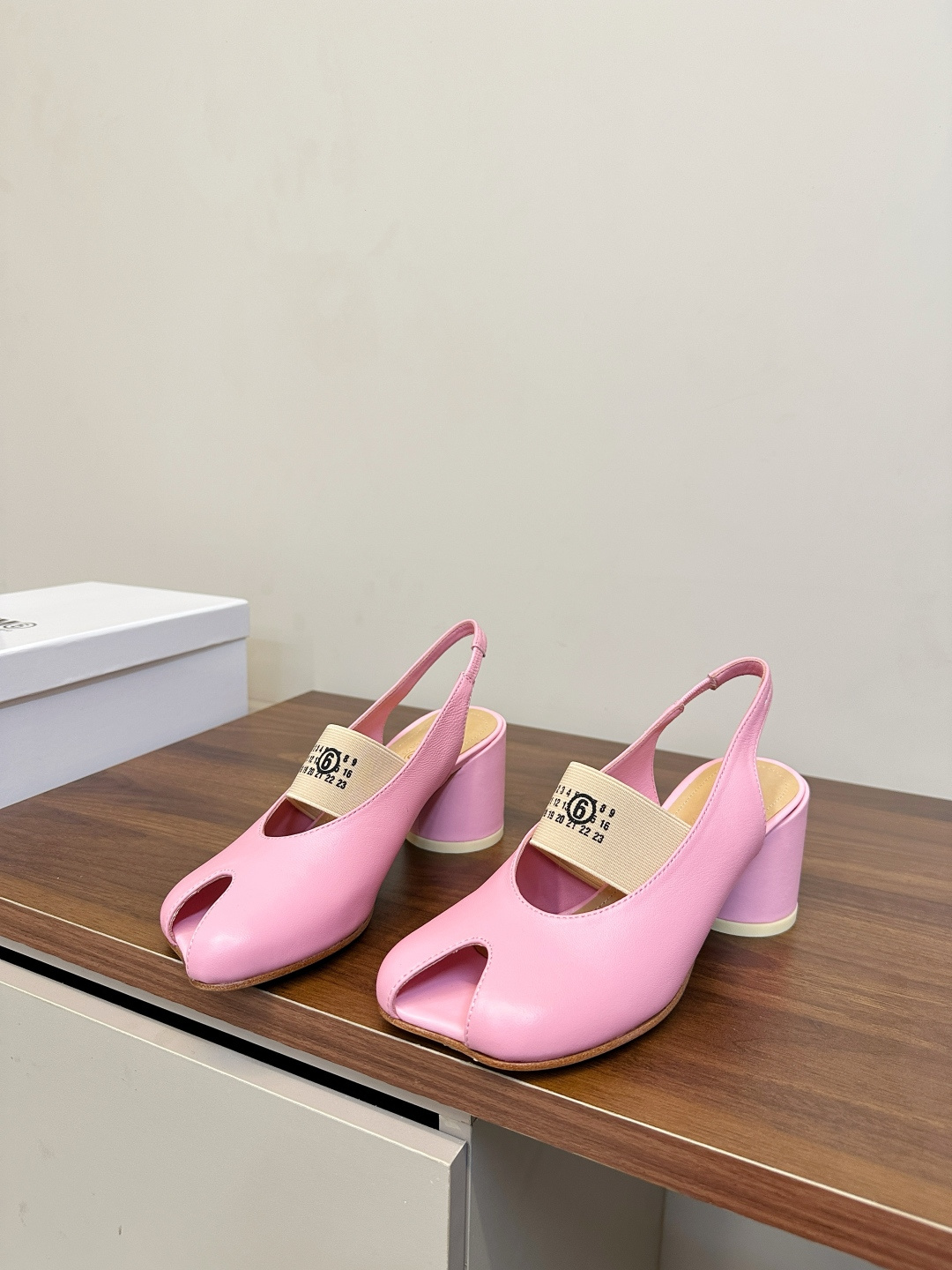Maison Margiela MM6马吉拉分趾玛丽珍后空凉鞋