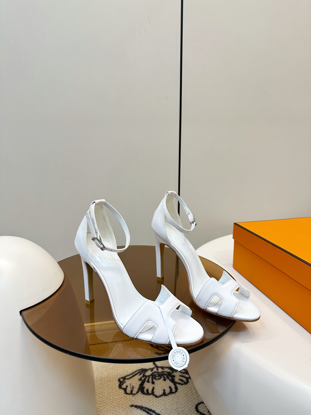 Hermès ​​HERMES｜爱马仕 H字高跟凉鞋​​