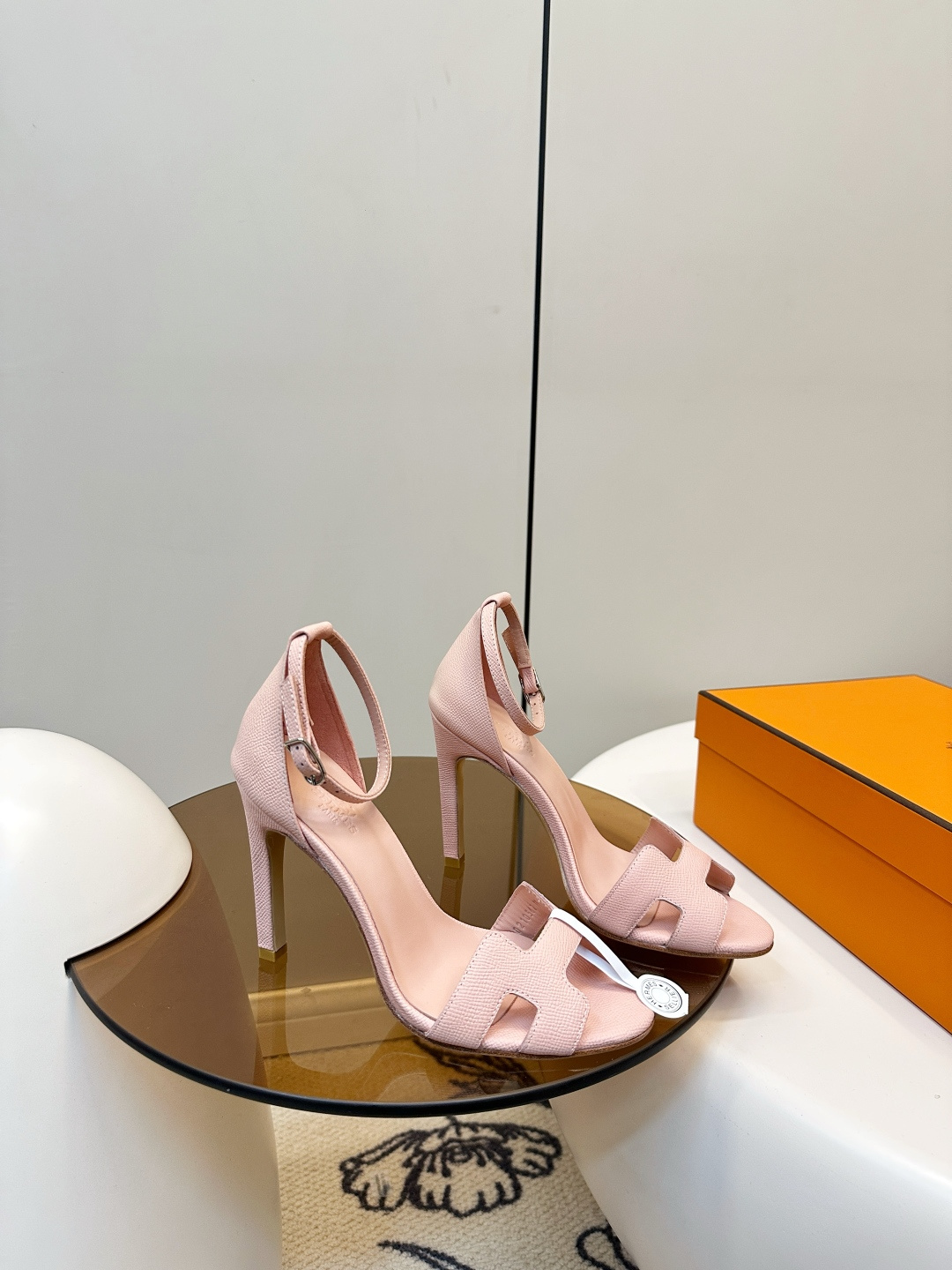 Hermès ​​HERMES｜爱马仕 H字高跟凉鞋​​