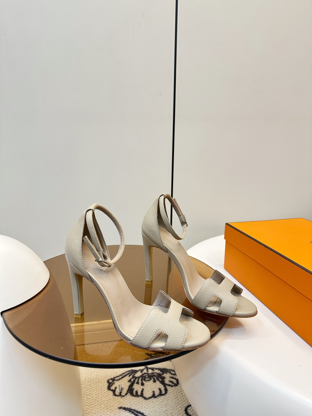 Hermès ​​HERMES｜爱马仕 H字高跟凉鞋​​