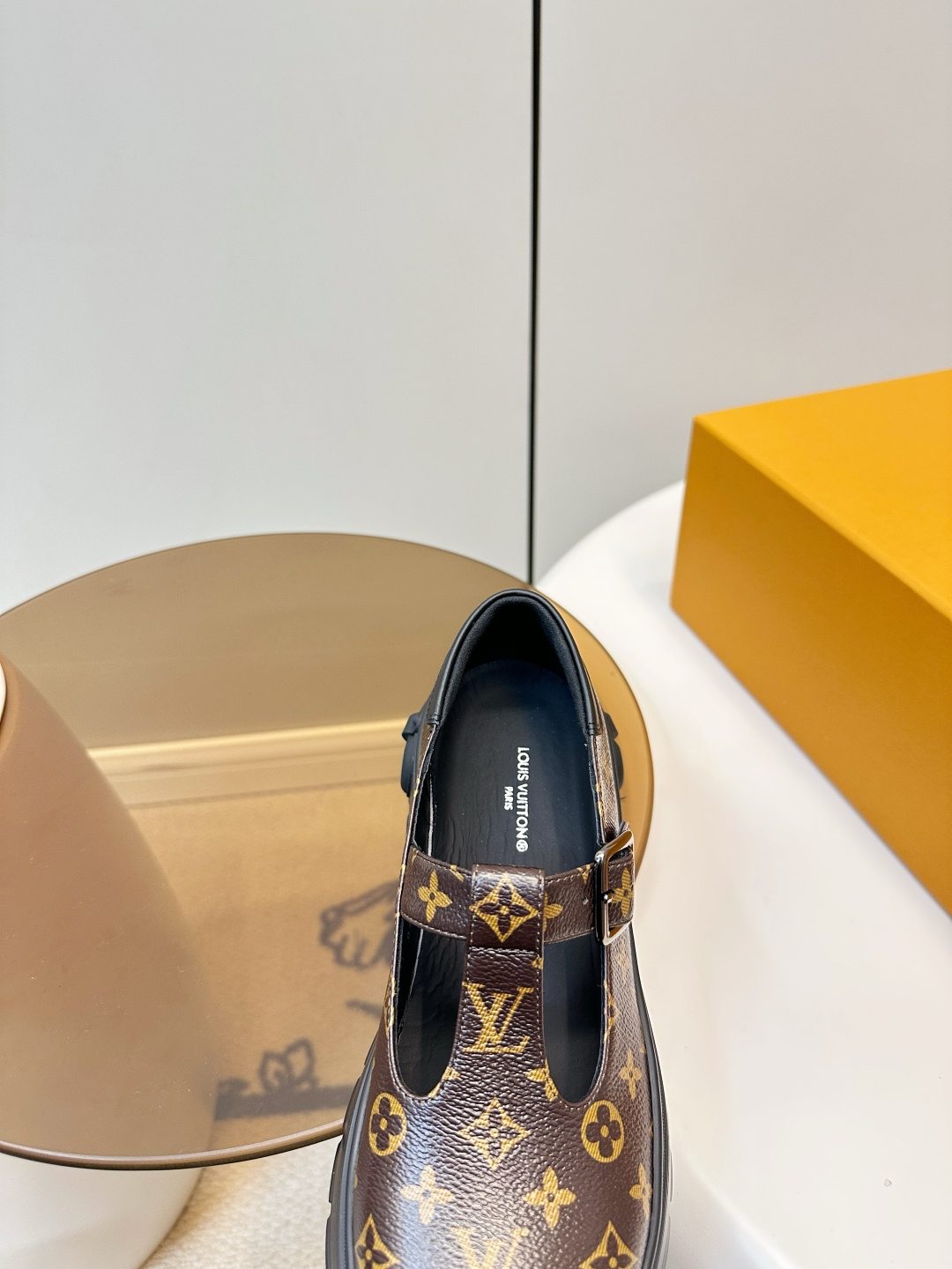 Louis Vuitton LV 26早春新品厚底玛丽珍小皮鞋