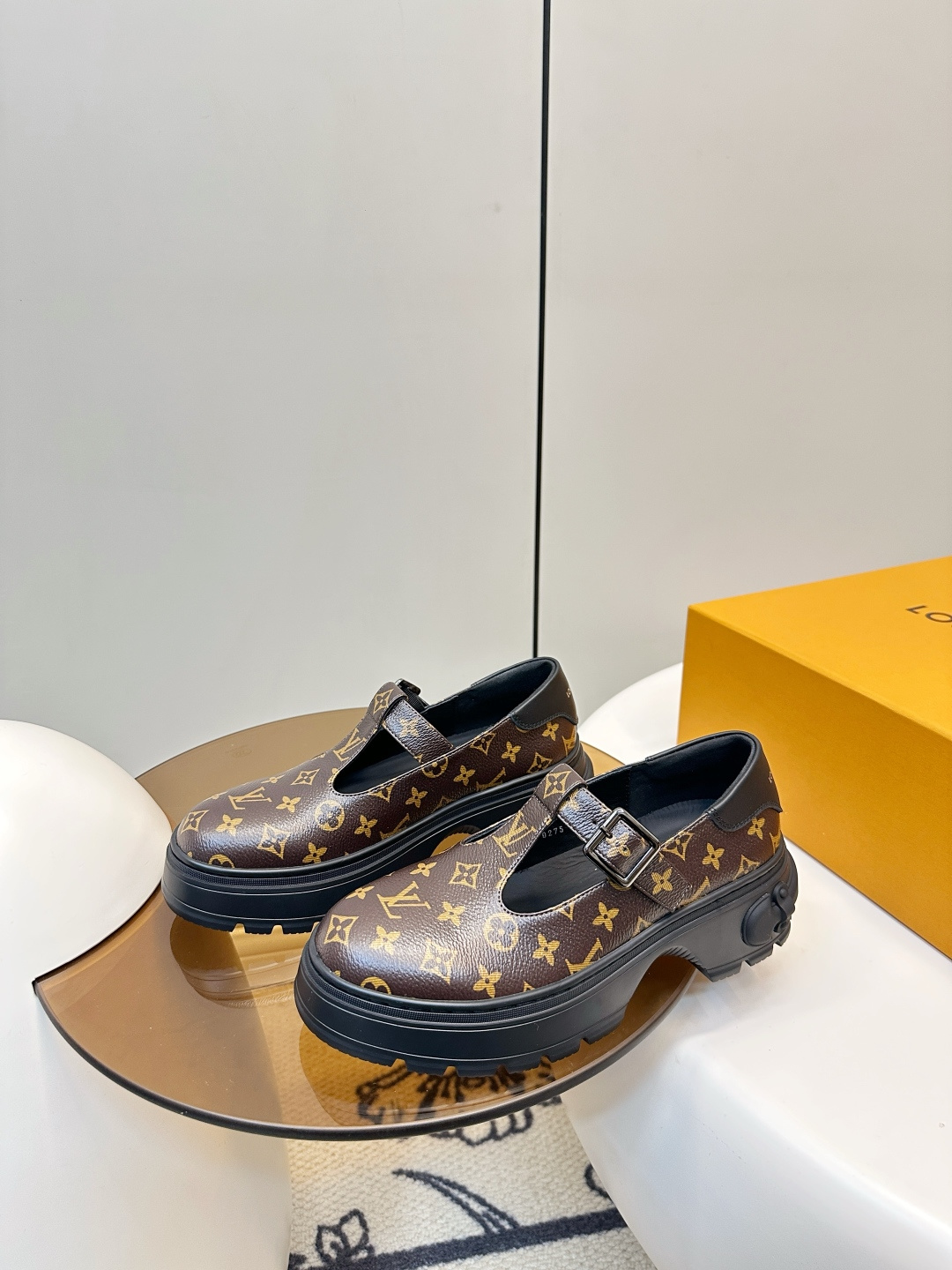 Louis Vuitton LV 26早春新品厚底玛丽珍小皮鞋