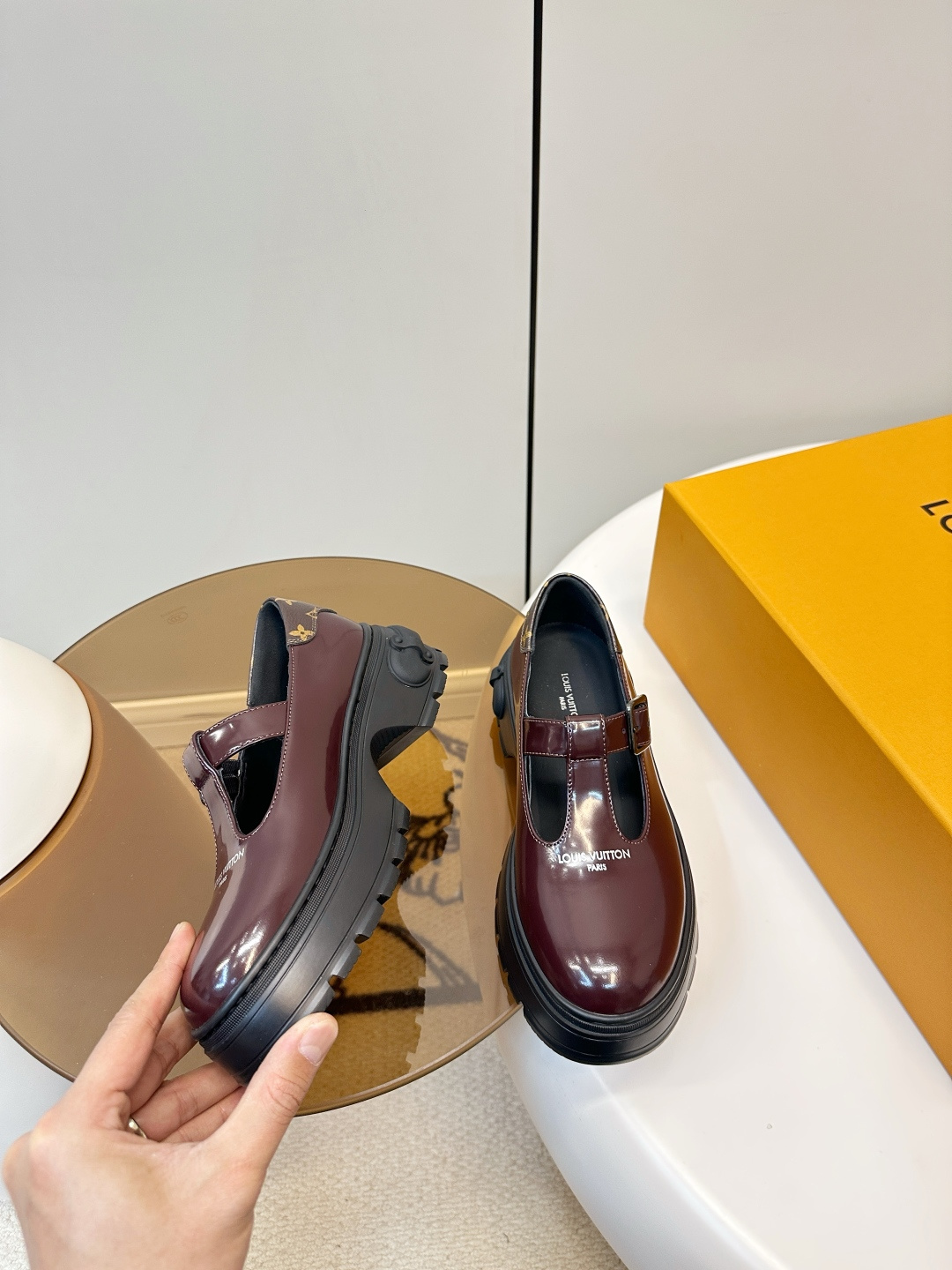 Louis Vuitton LV 26早春新品厚底玛丽珍小皮鞋