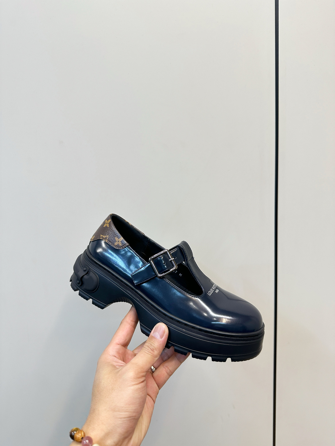 Louis Vuitton LV 26早春新品厚底玛丽珍小皮鞋